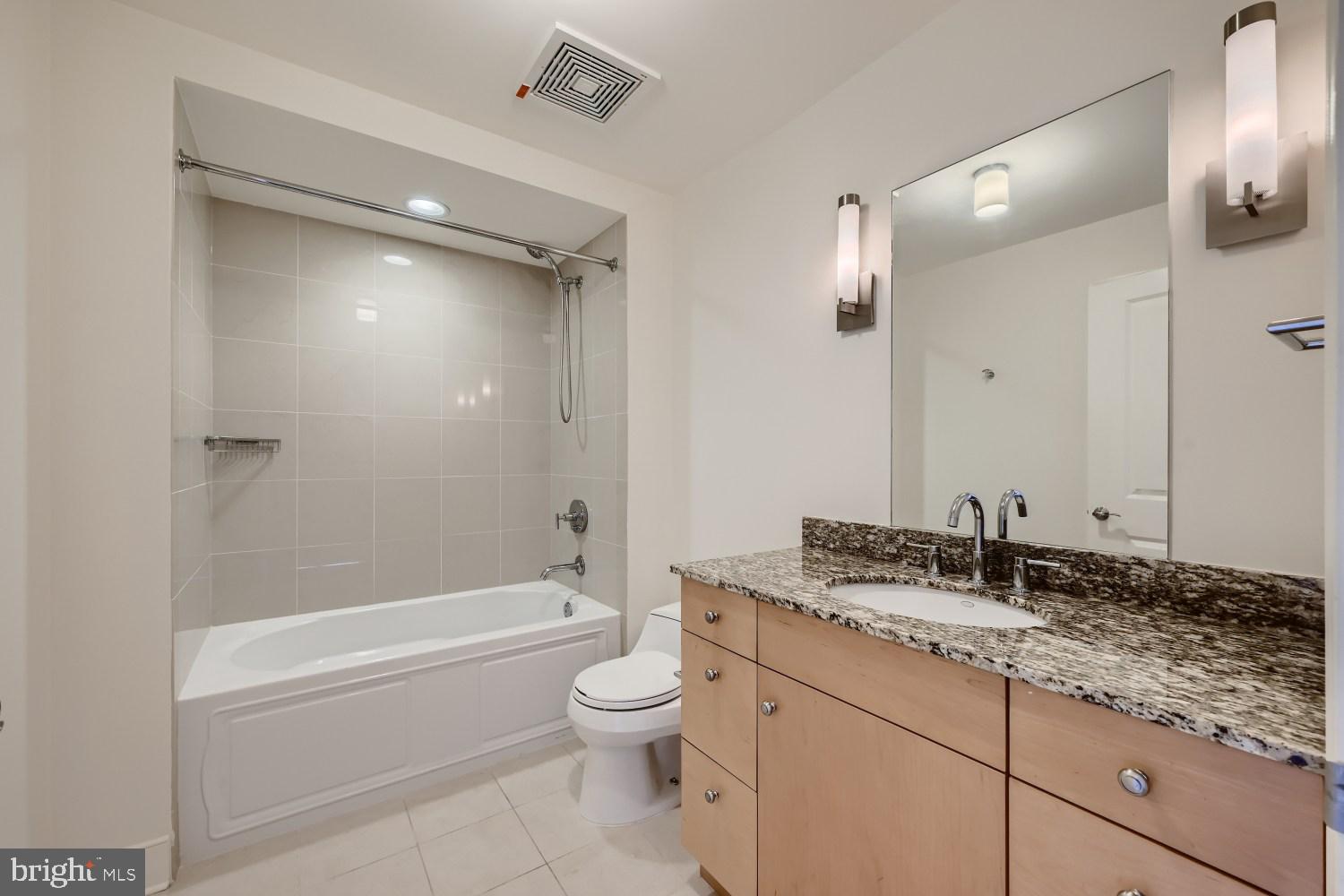 HARBOR EAST - Residential