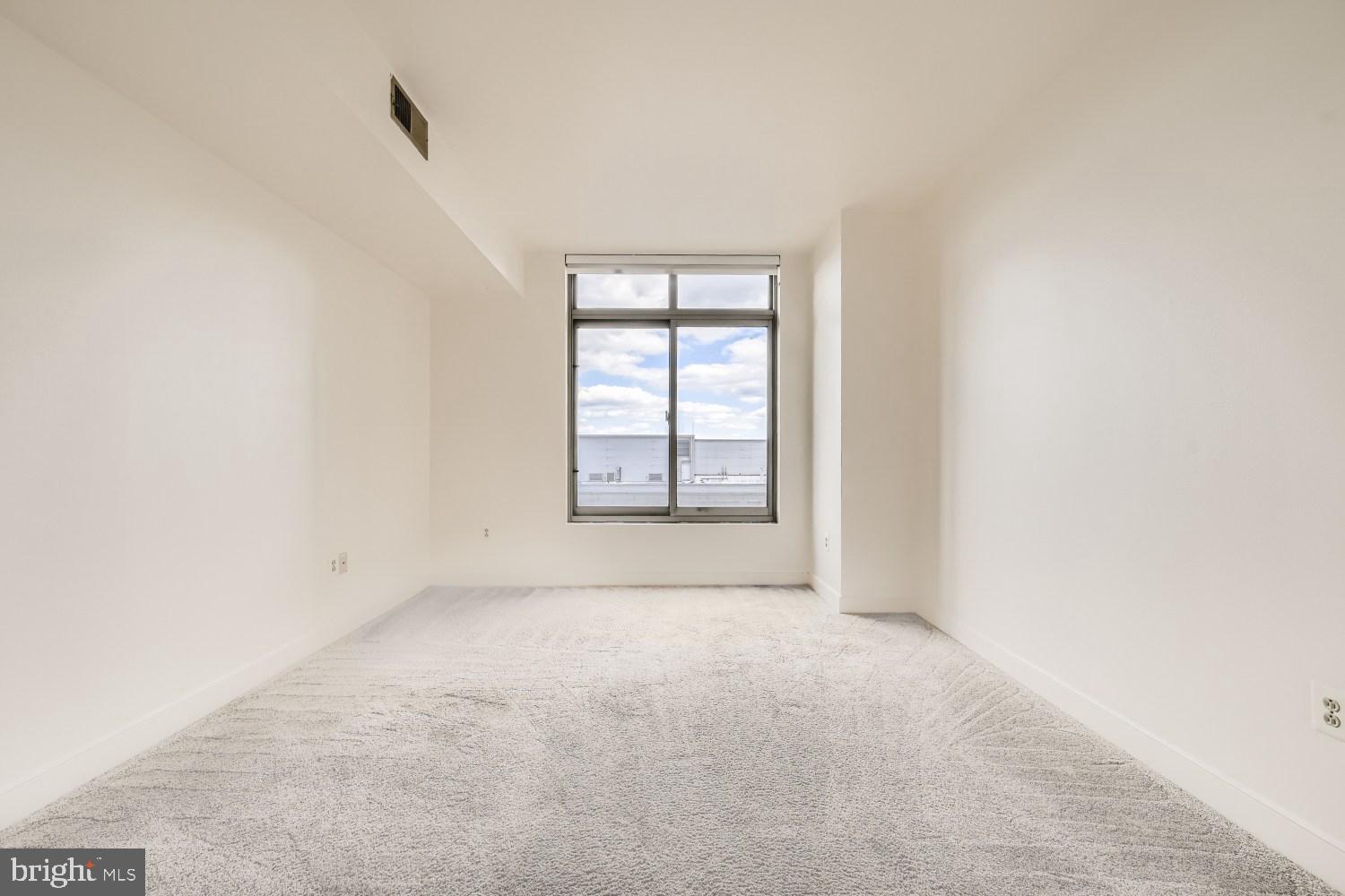 HARBOR EAST - Residential