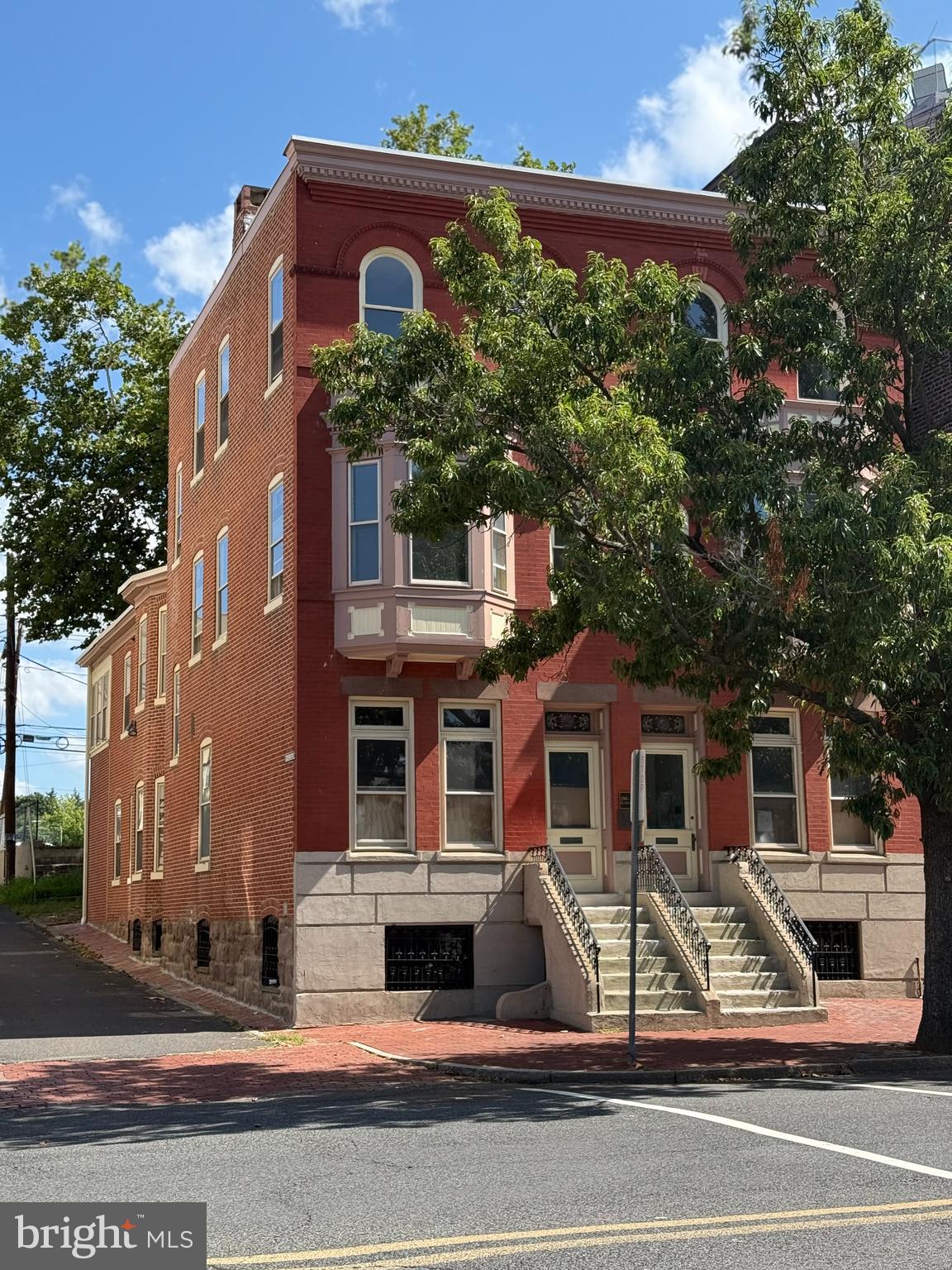 194 W STATE STREET