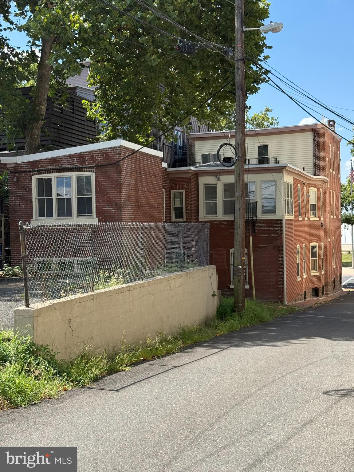 194 W STATE STREET