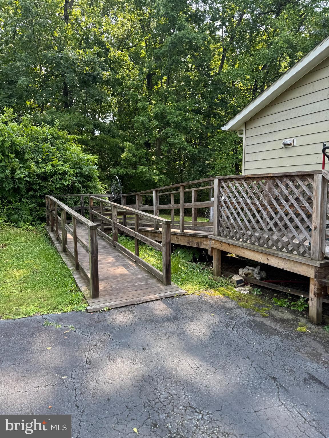 5577 STEPHEN REID ROAD