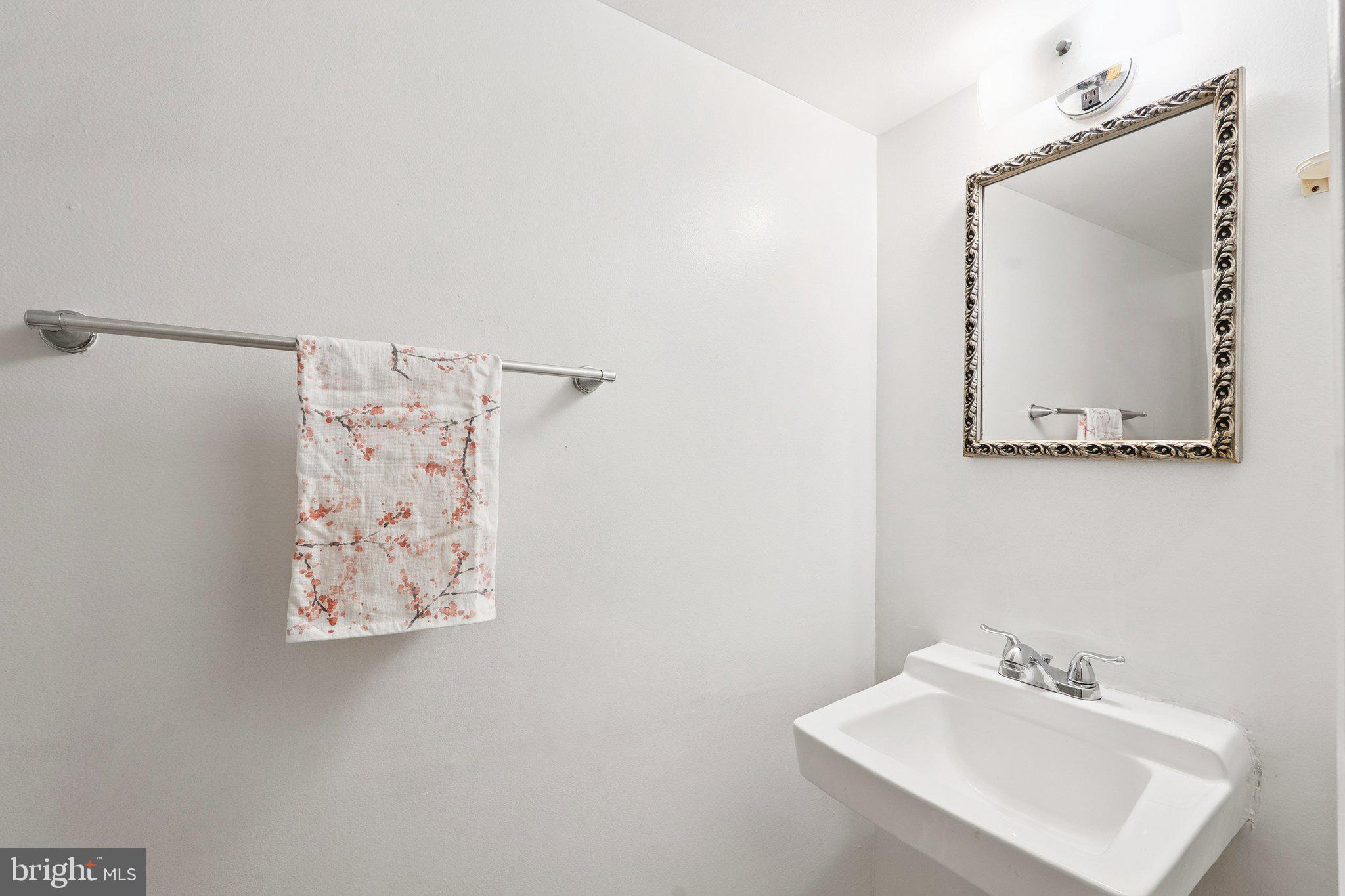 LAKE BRADDOCK - Residential Lease