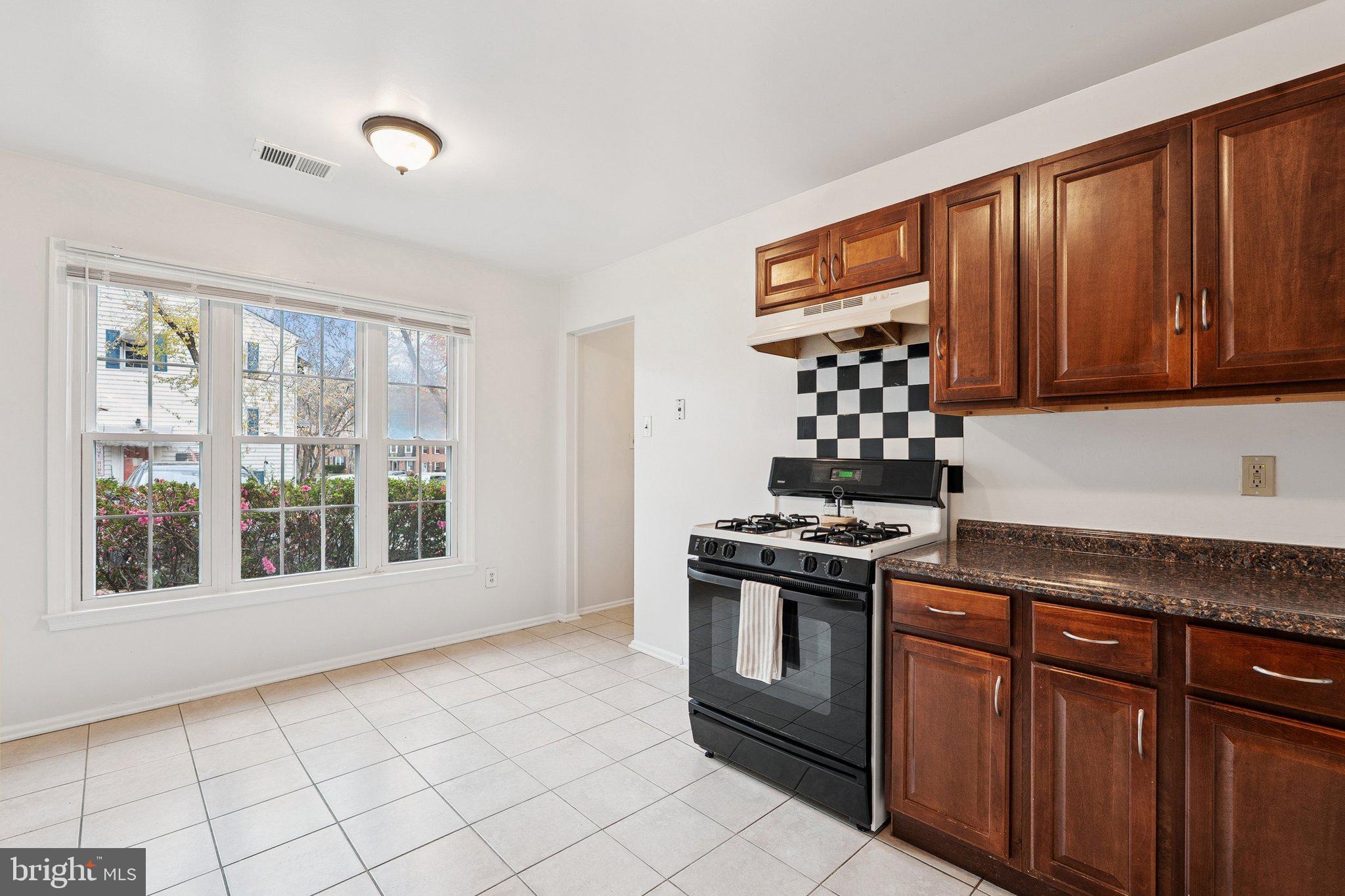 LAKE BRADDOCK - Residential Lease