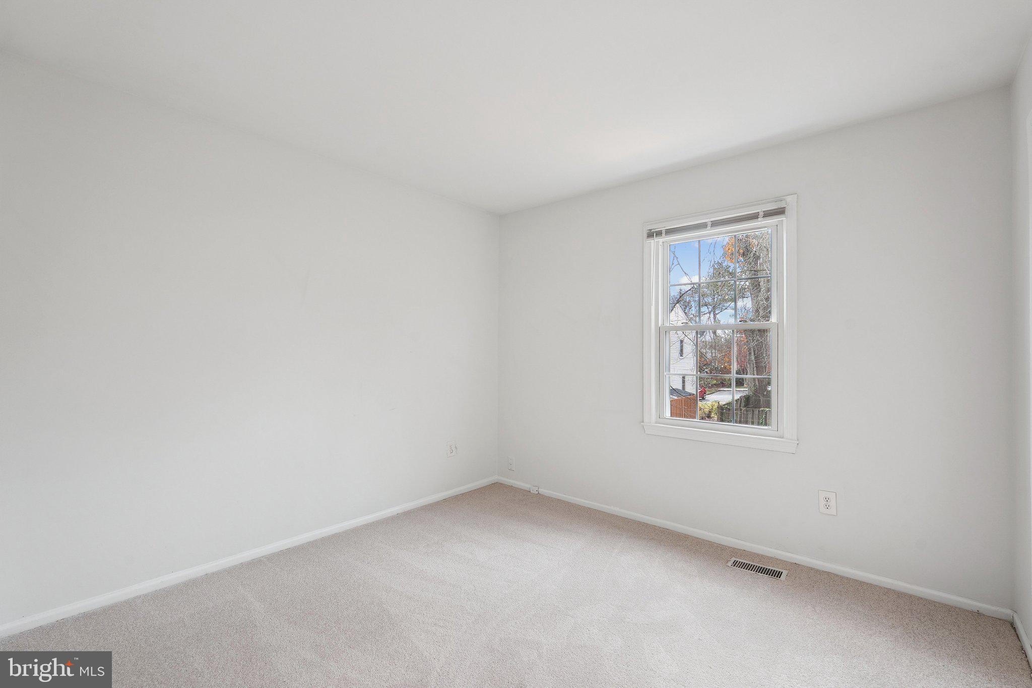 LAKE BRADDOCK - Residential Lease