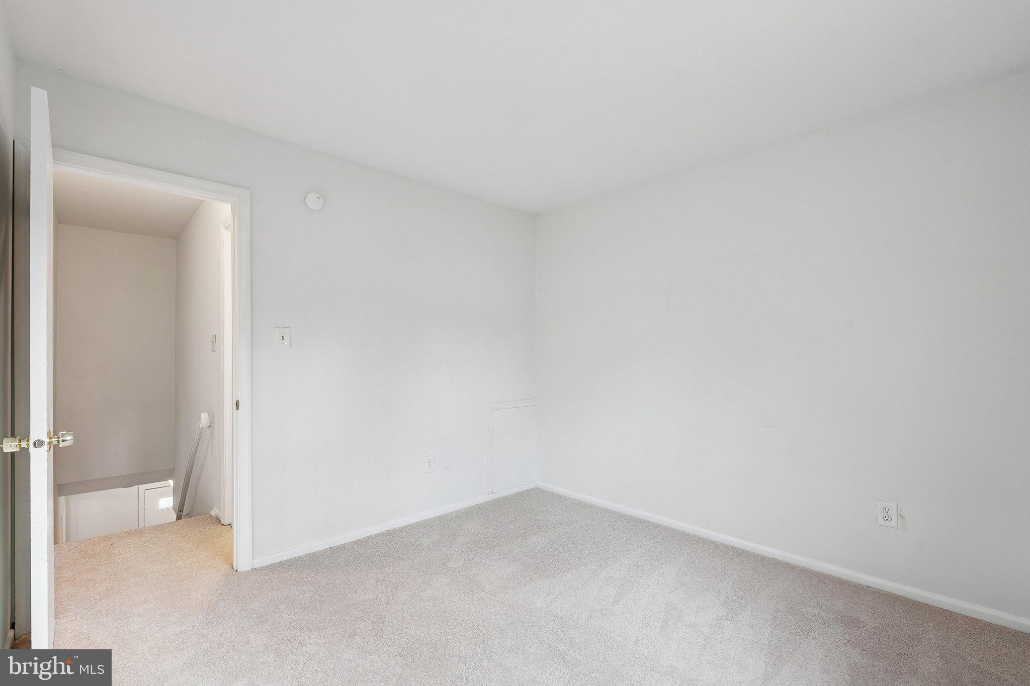 LAKE BRADDOCK - Residential Lease