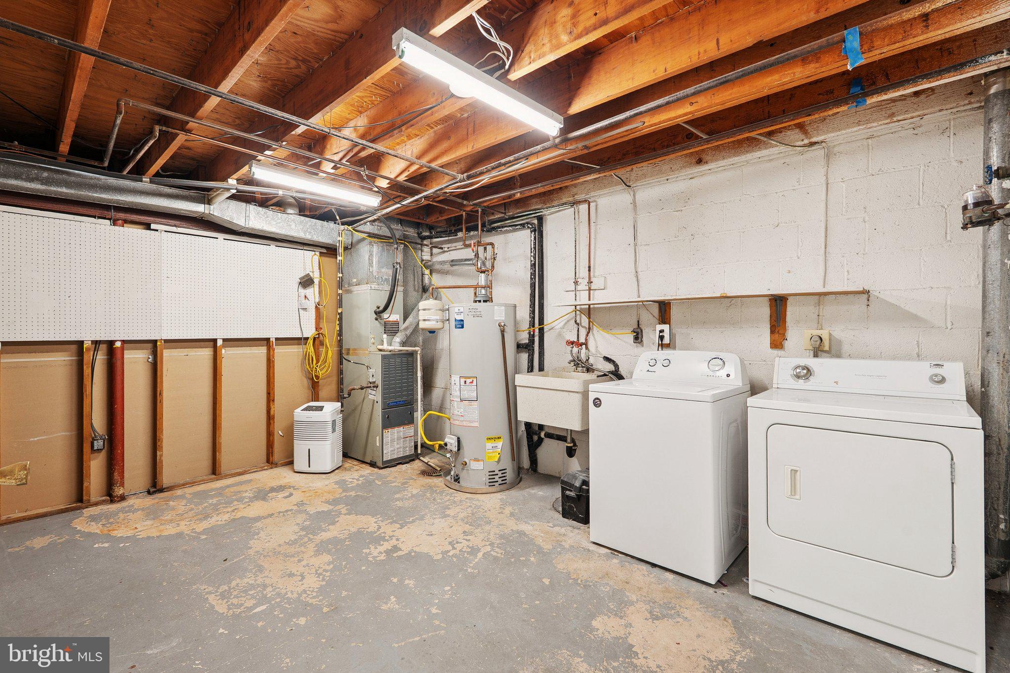 LAKE BRADDOCK - Residential Lease