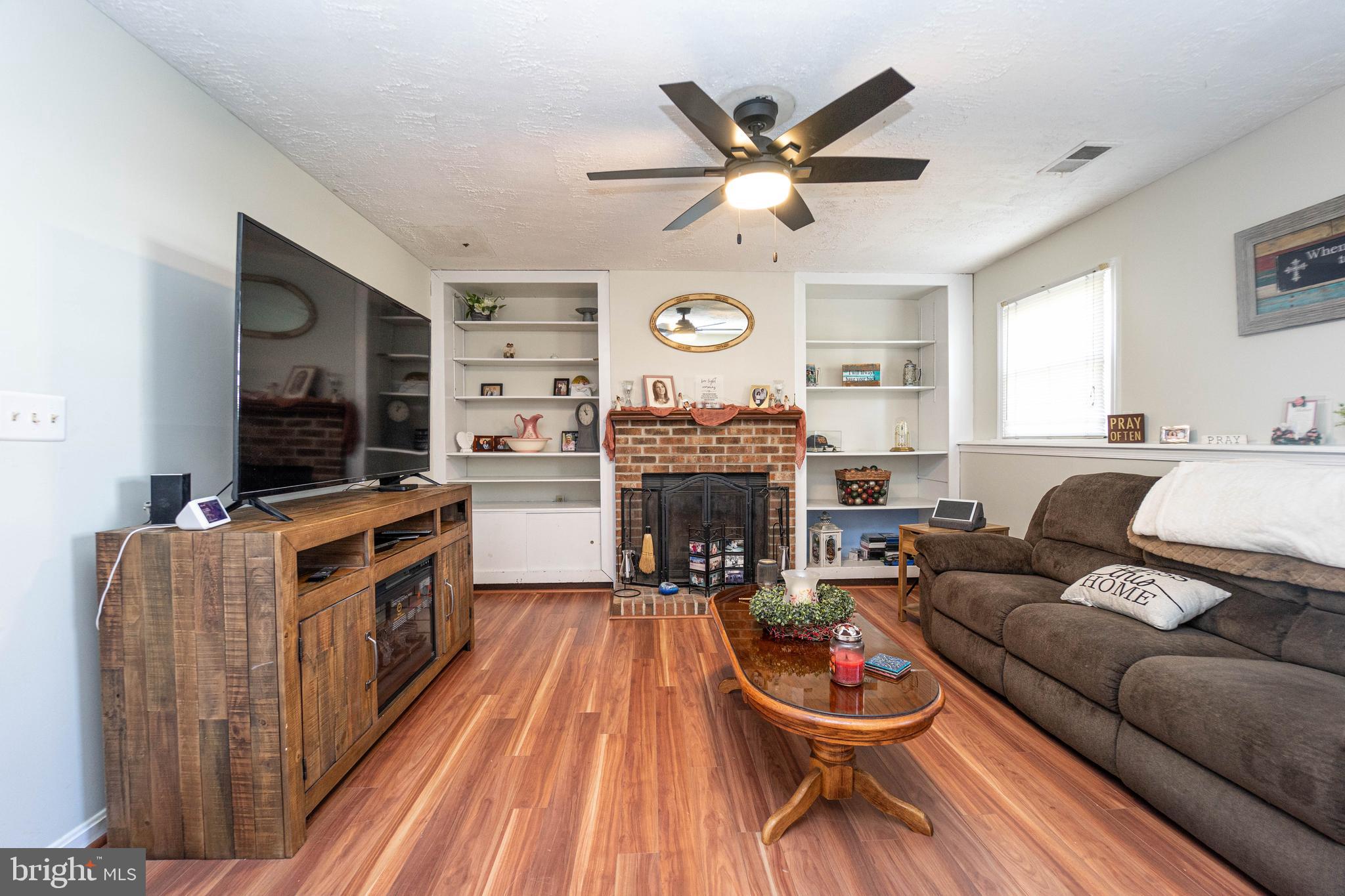 REVELL DOWNS - Residential