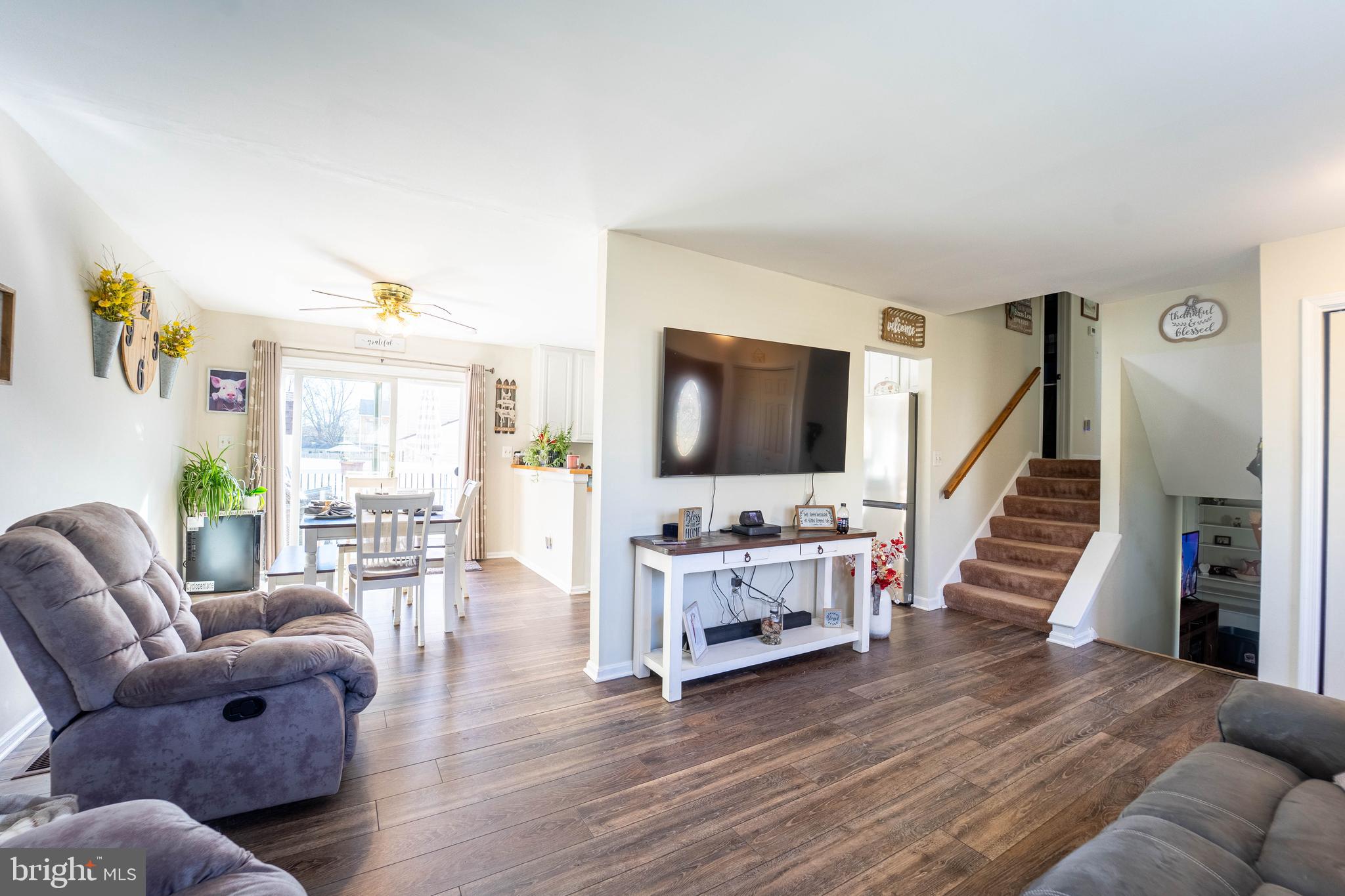 REVELL DOWNS - Residential