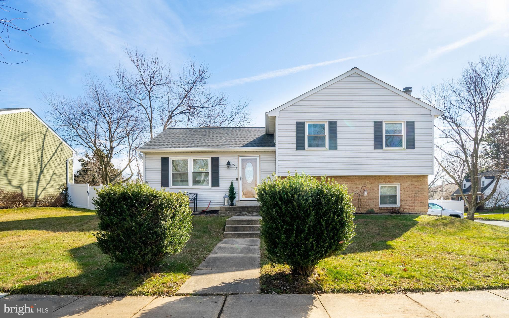 REVELL DOWNS - Residential