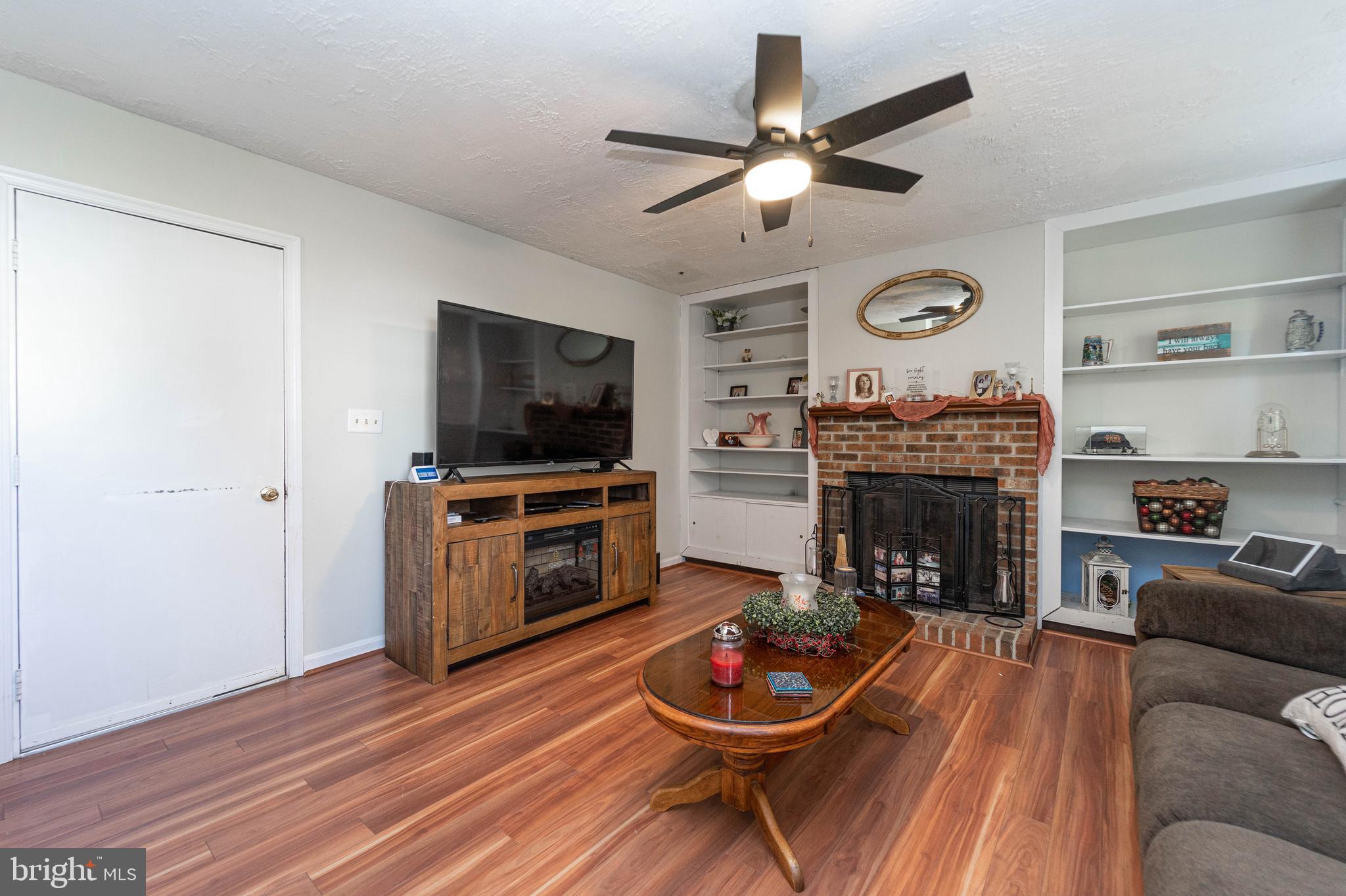 REVELL DOWNS - Residential