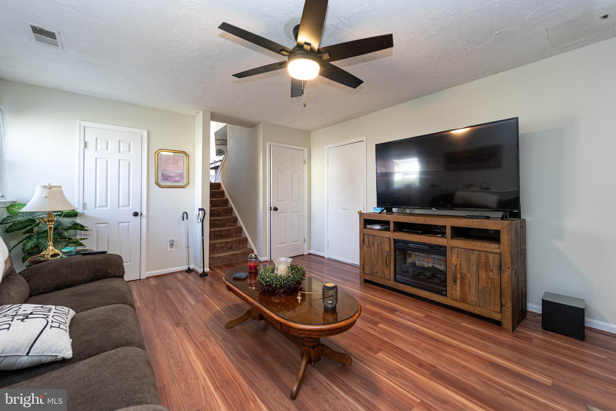 REVELL DOWNS - Residential