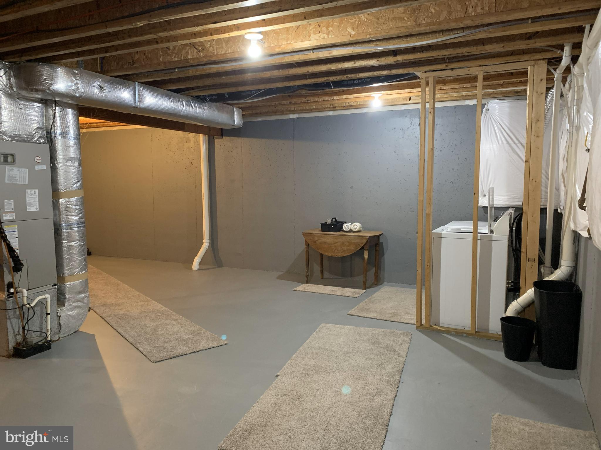 AMBER WOODS - Residential