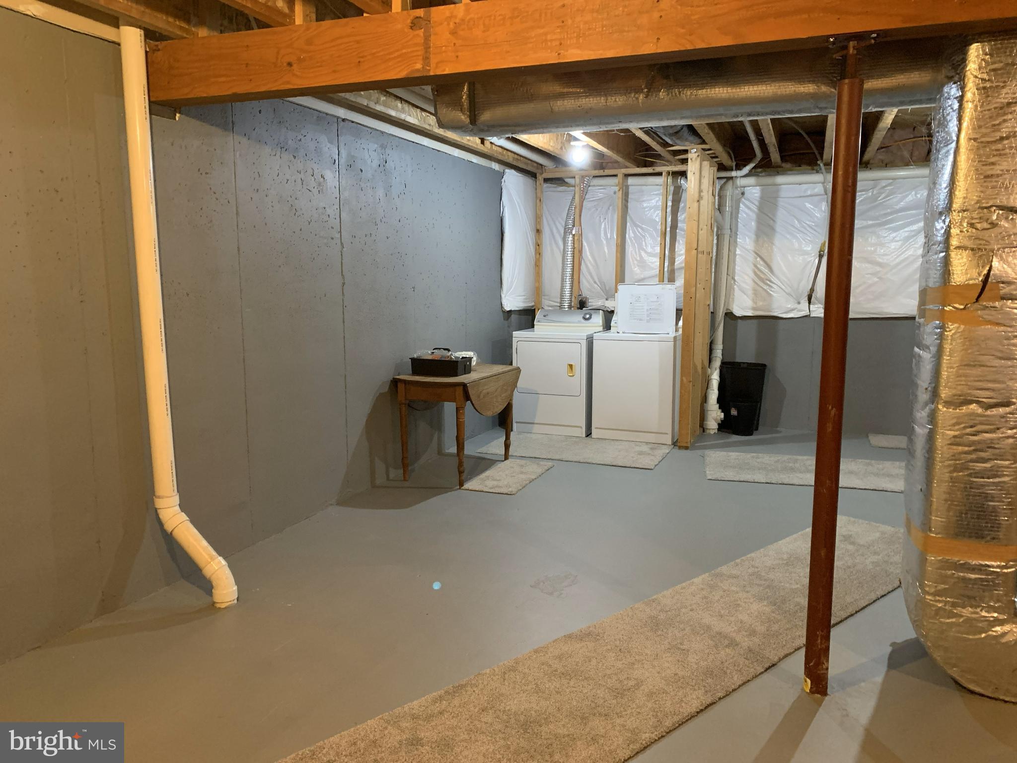 AMBER WOODS - Residential