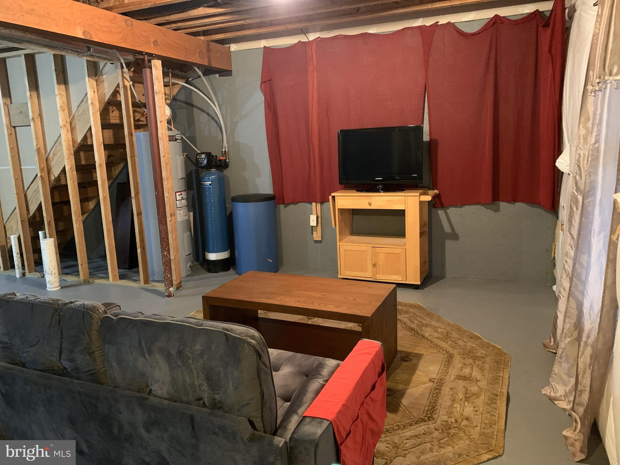 AMBER WOODS - Residential