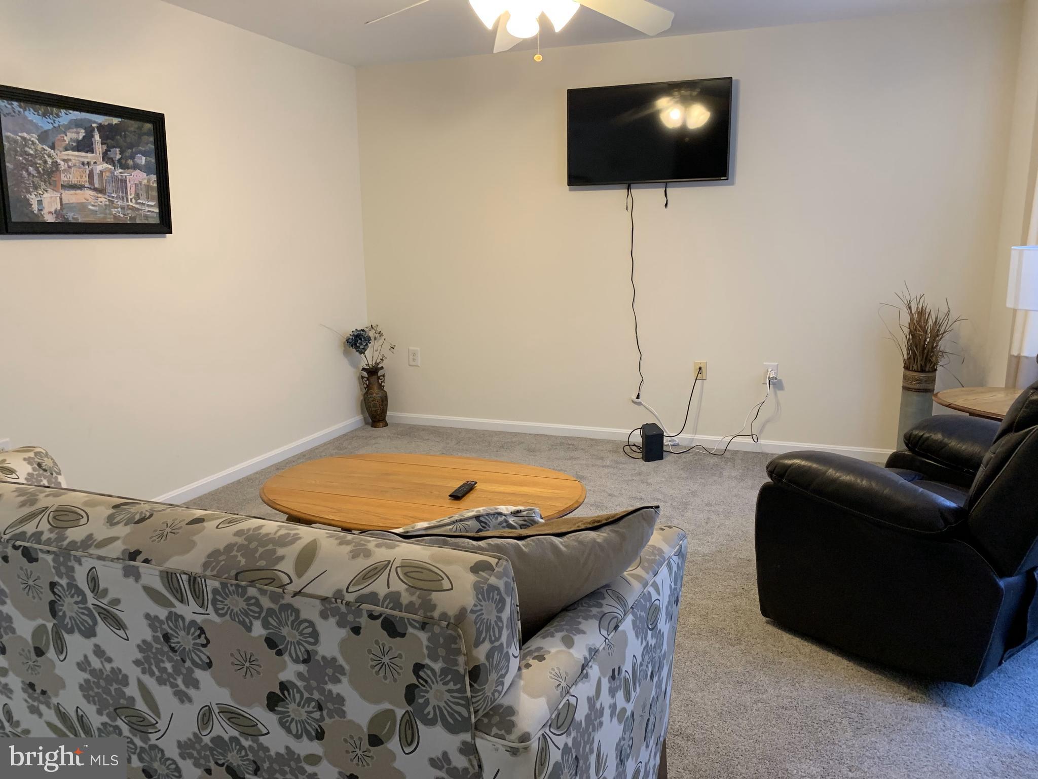 AMBER WOODS - Residential