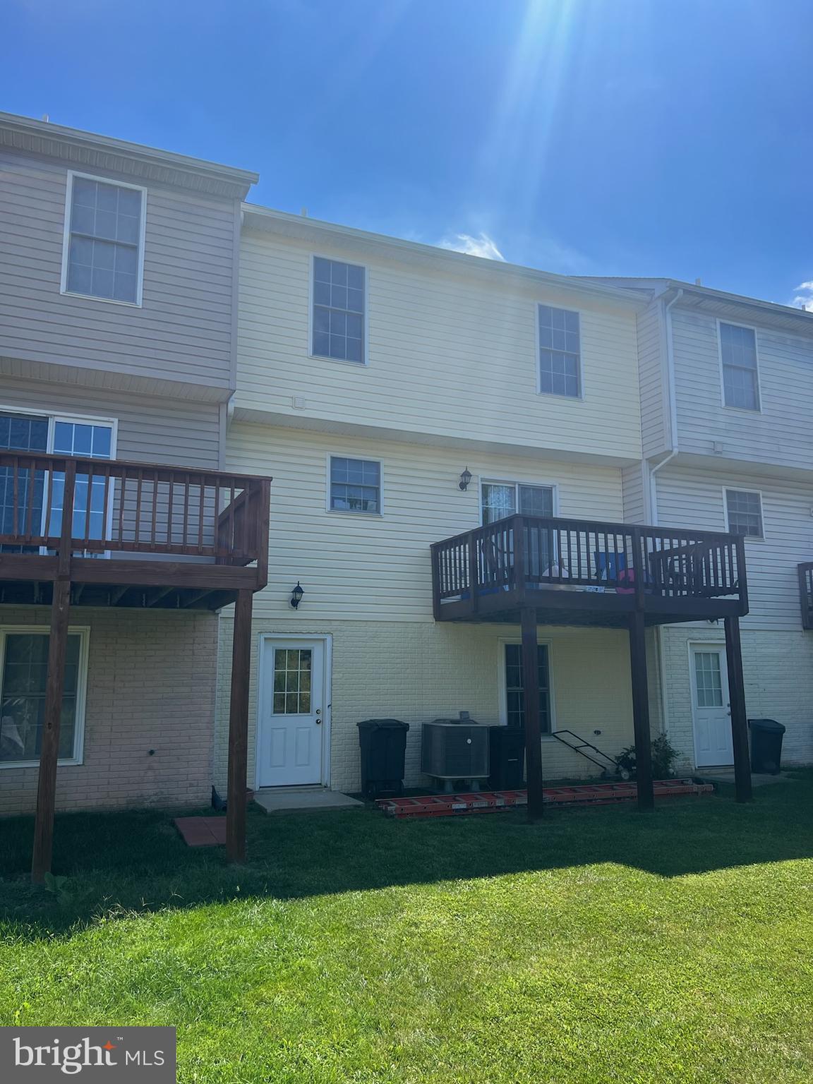 AMBER WOODS - Residential