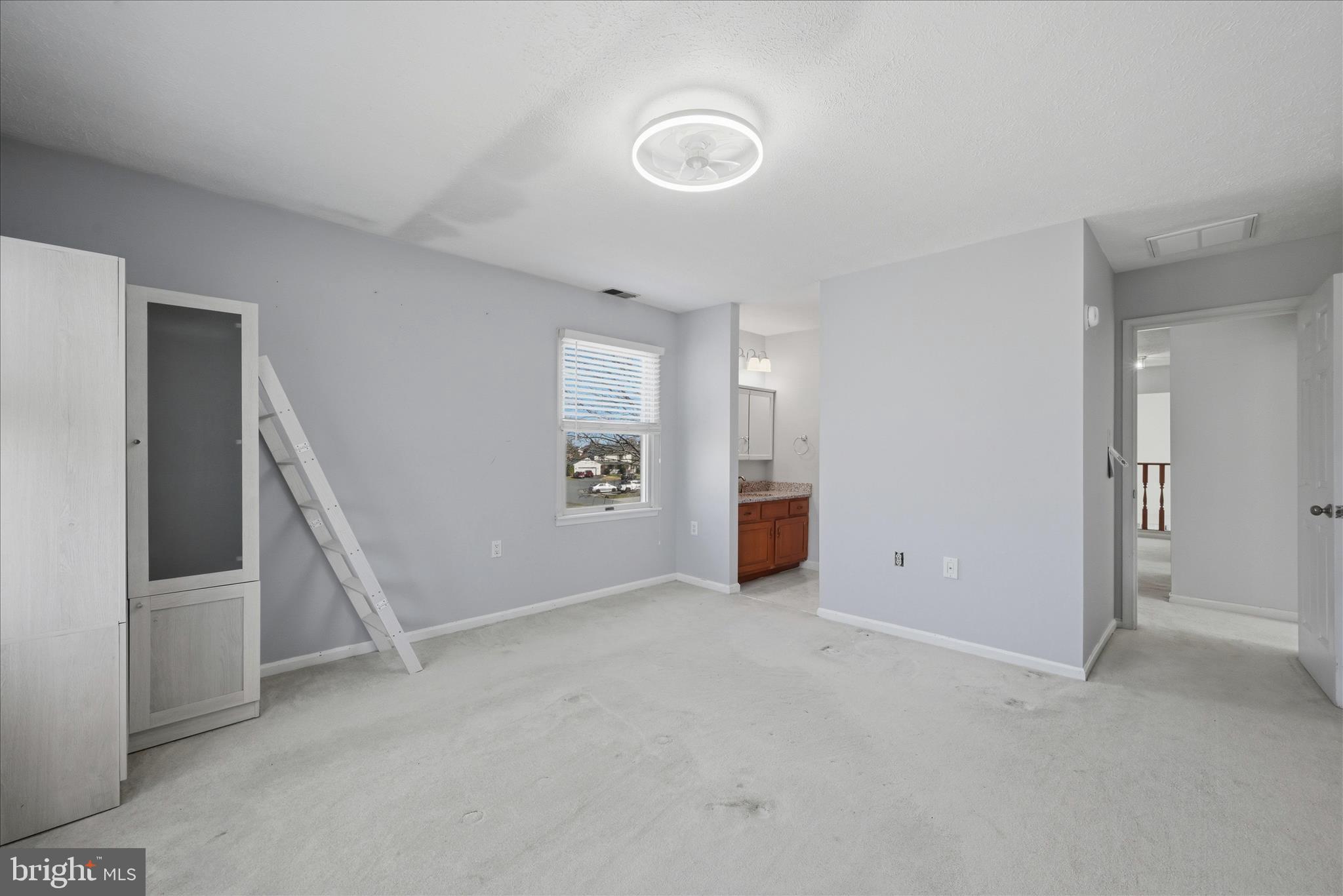 ALBIN VILLAGE - Residential