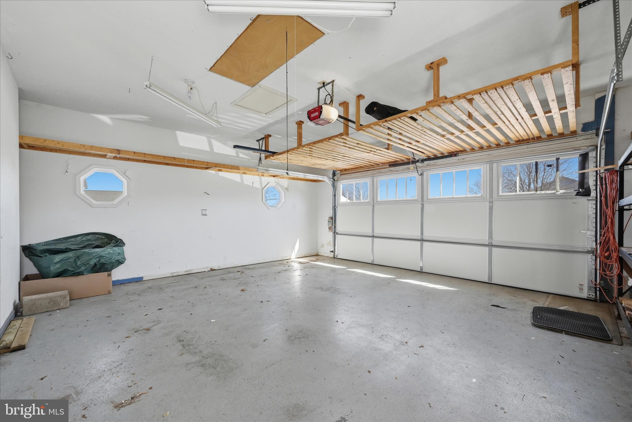 ALBIN VILLAGE - Residential