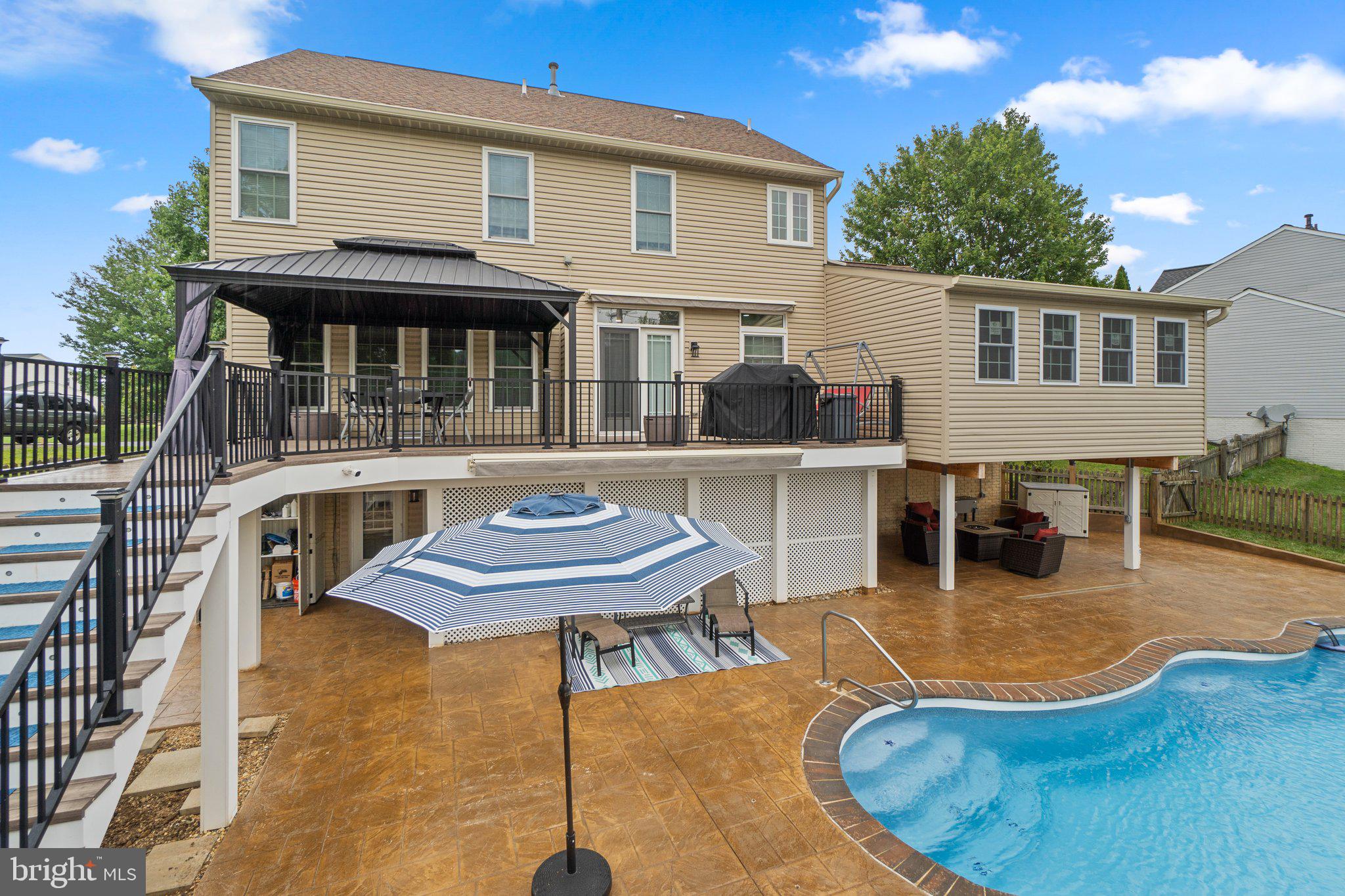 CAMBRIDGE FARMS - Residential