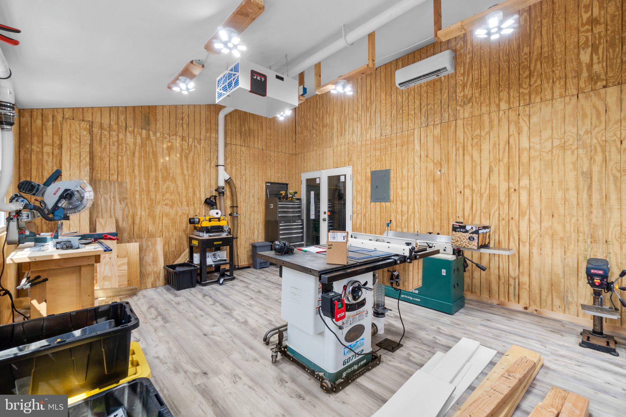 CAMBRIDGE FARMS - Residential