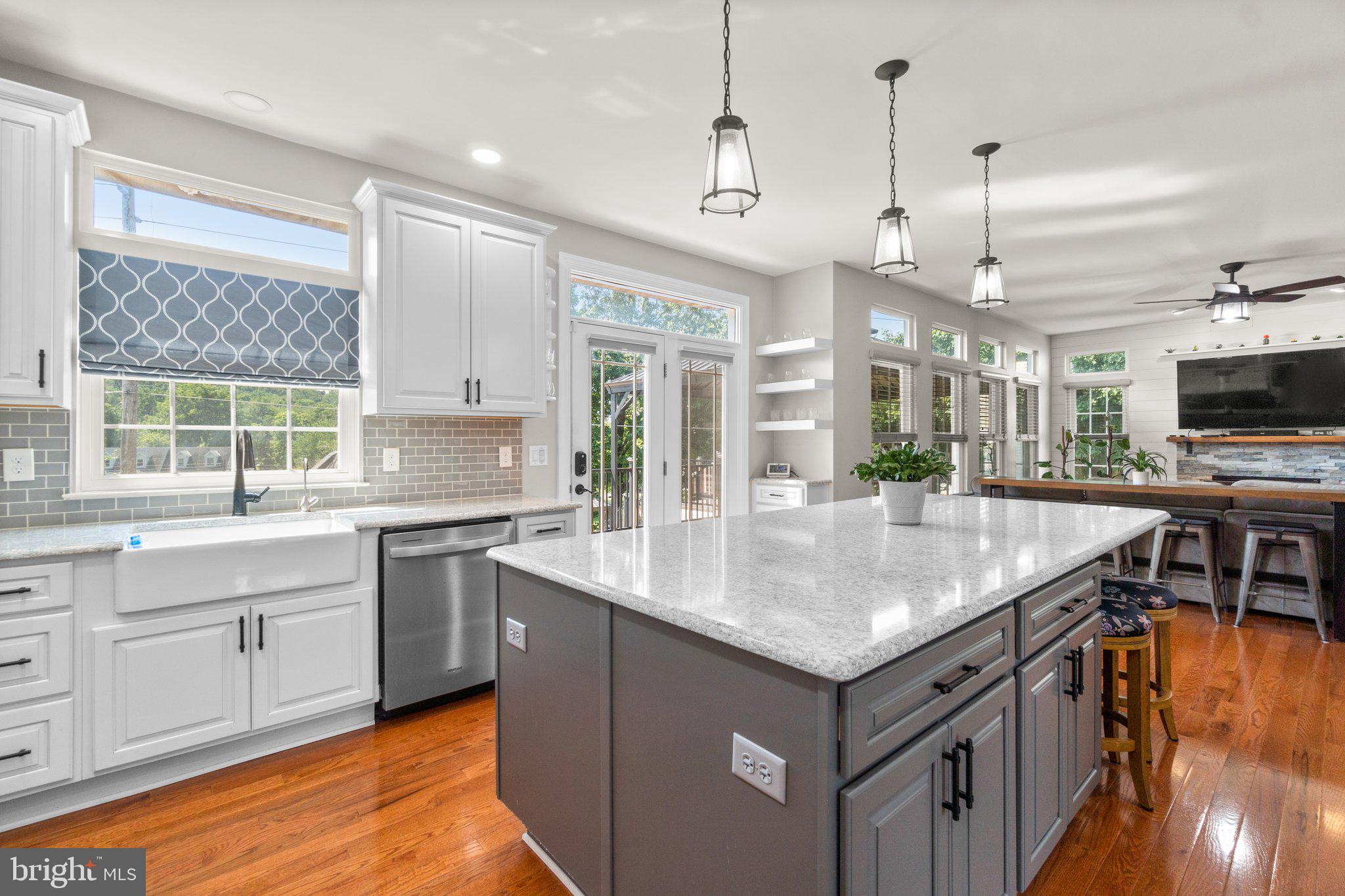 CAMBRIDGE FARMS - Residential