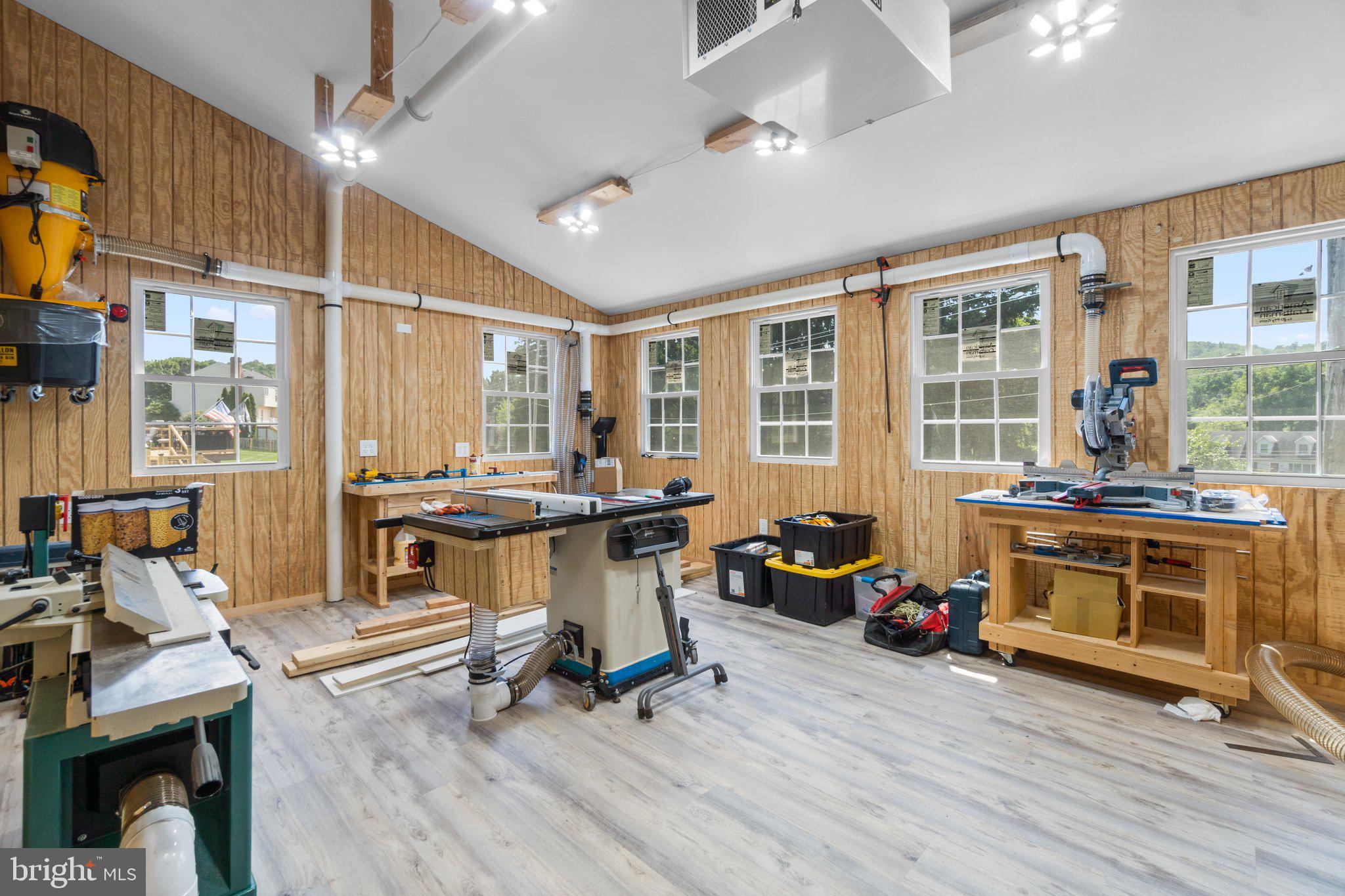 CAMBRIDGE FARMS - Residential