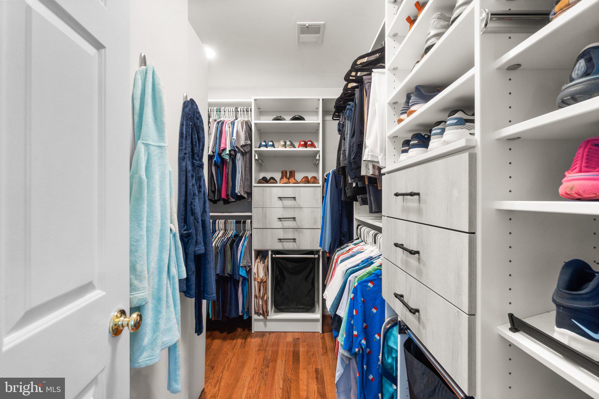 CAMBRIDGE FARMS - Residential