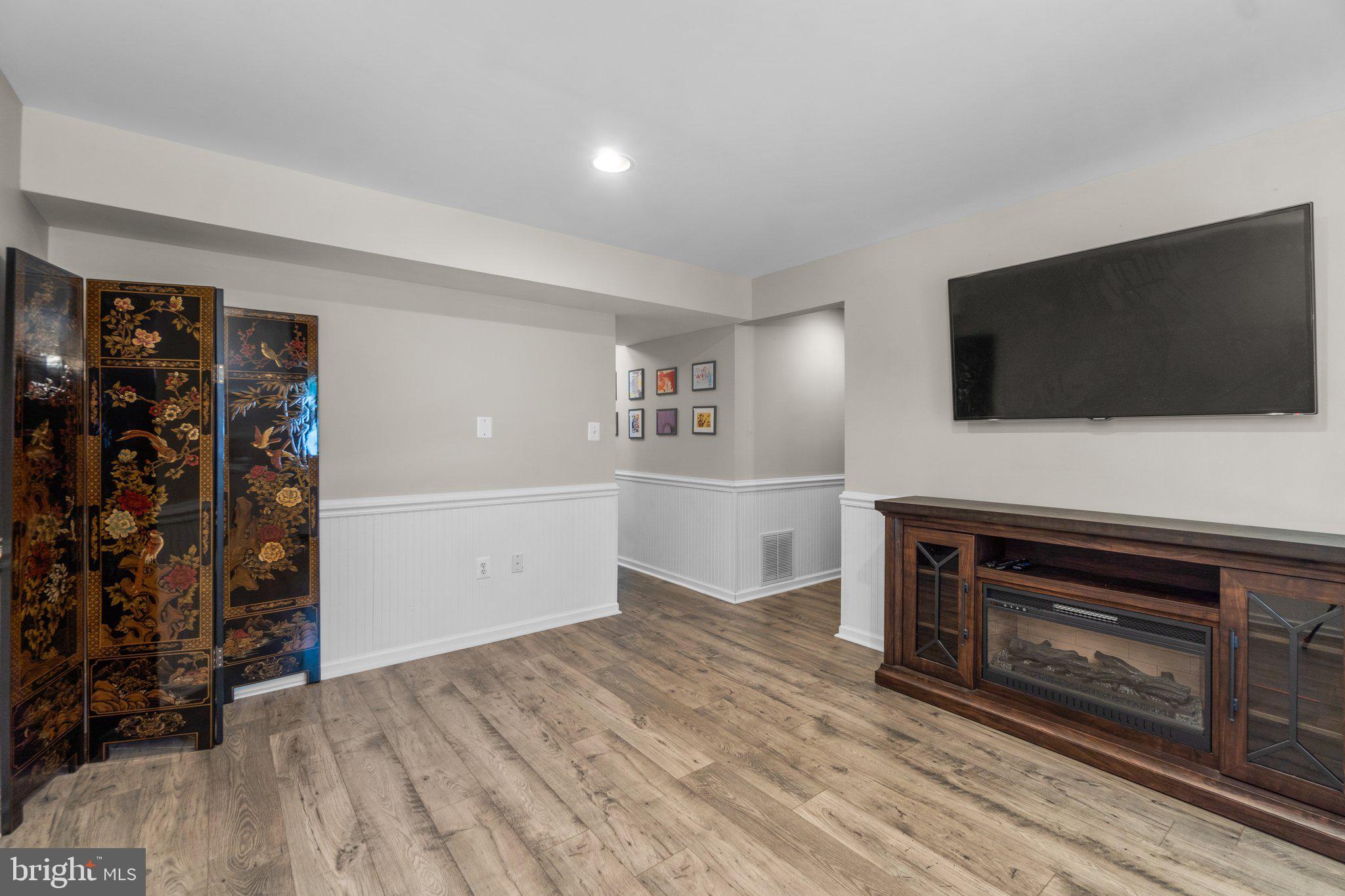 CAMBRIDGE FARMS - Residential