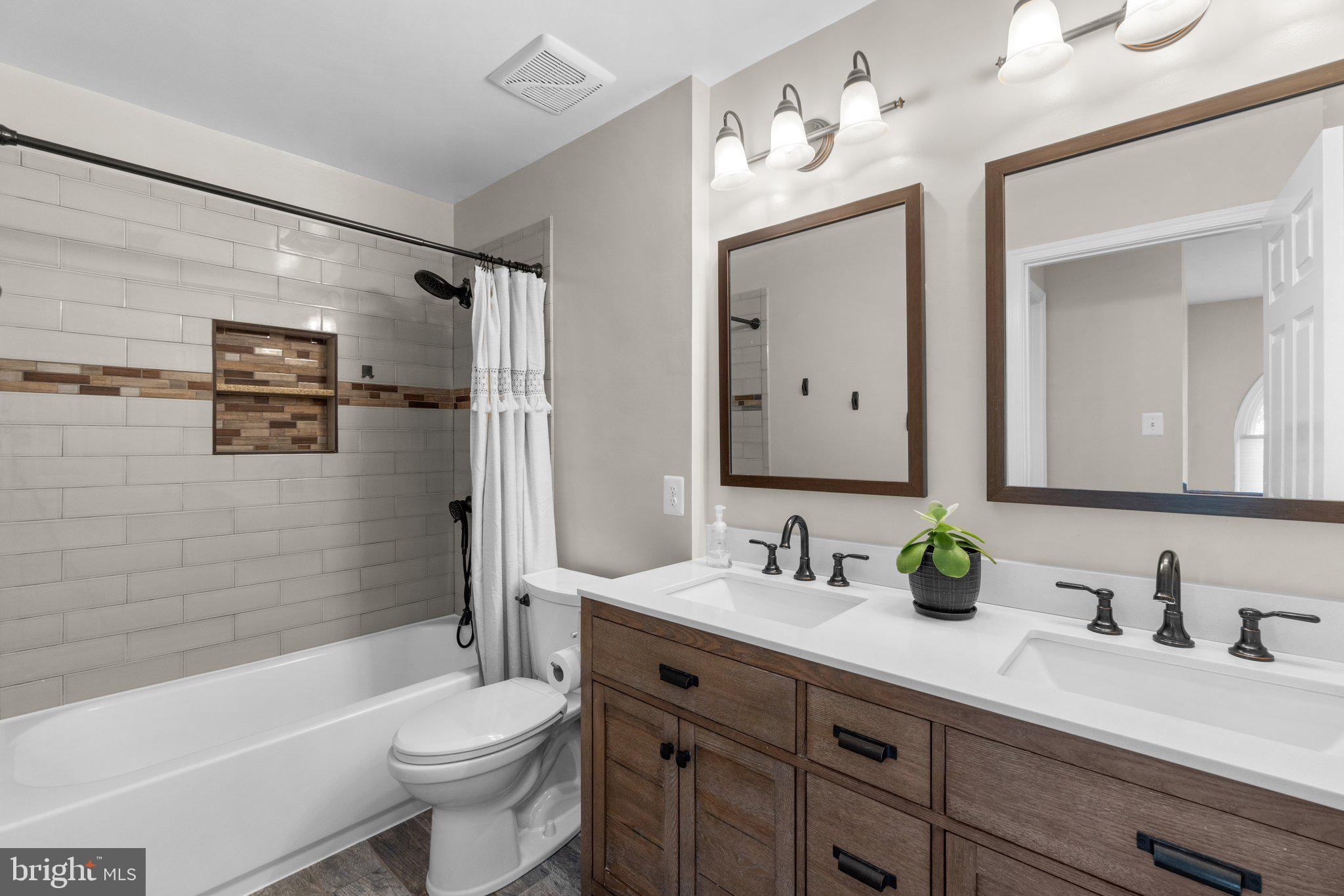 CAMBRIDGE FARMS - Residential