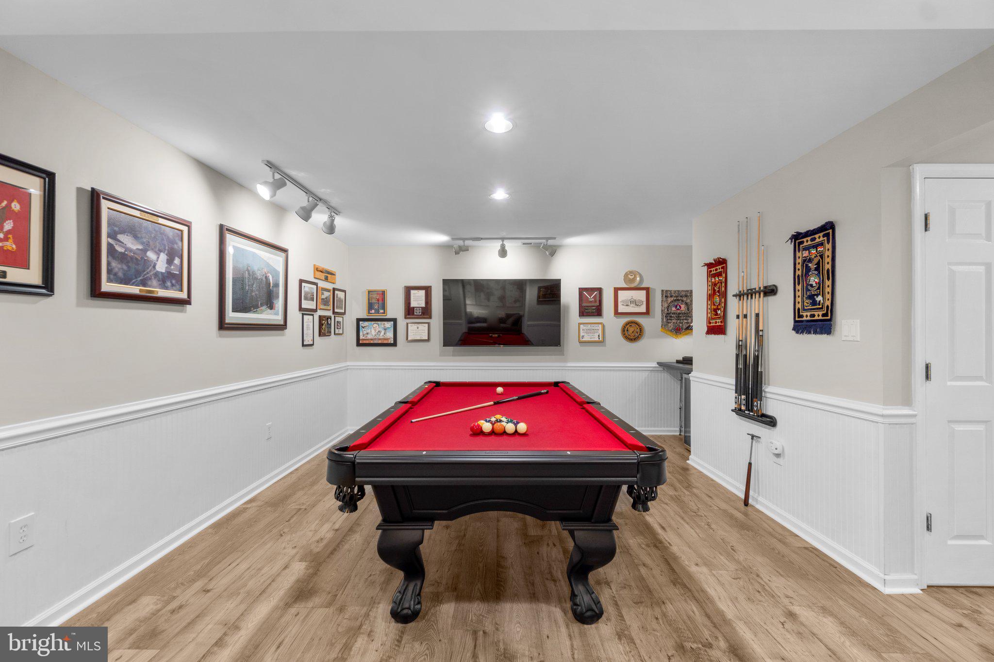 CAMBRIDGE FARMS - Residential