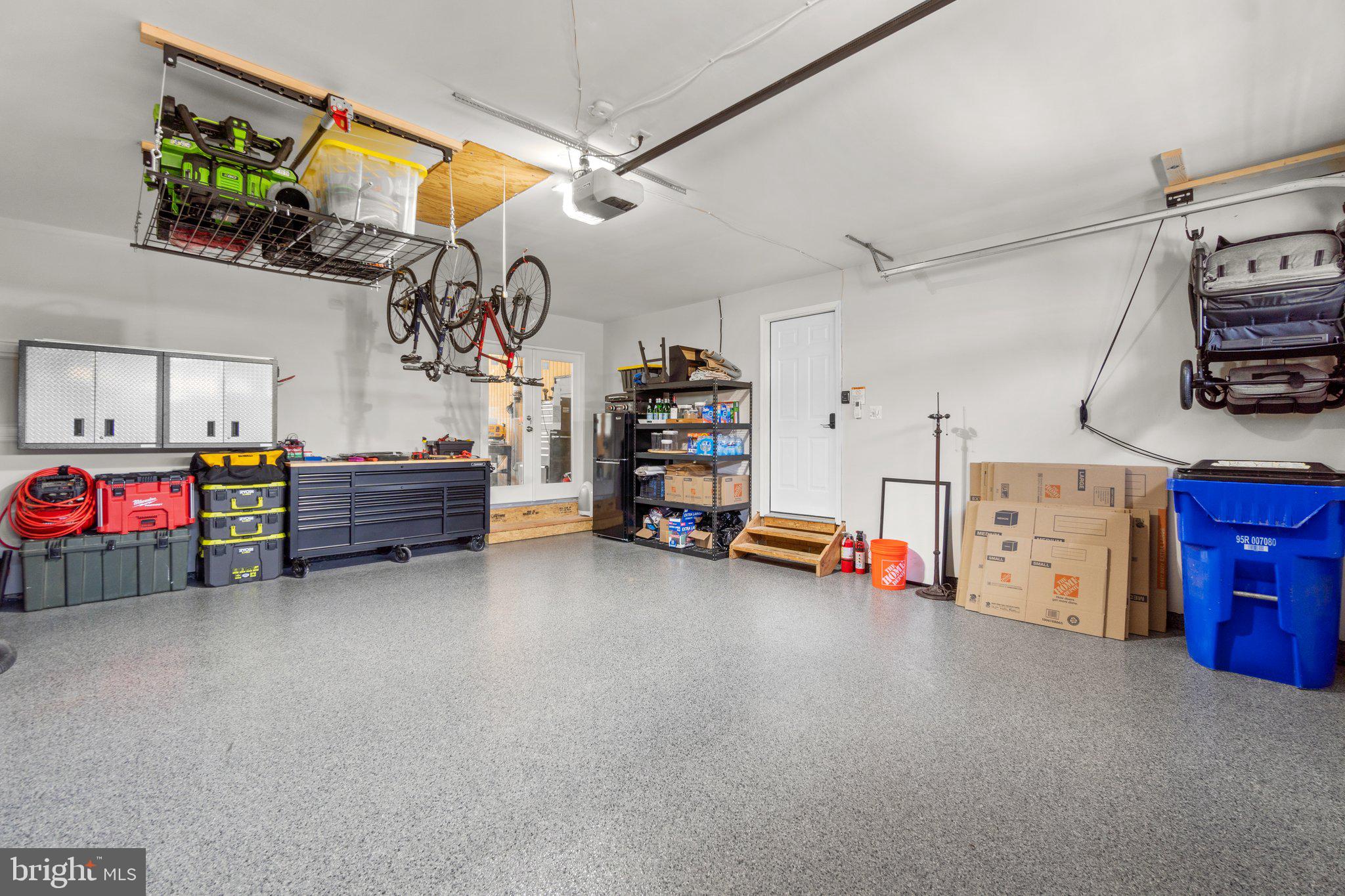 CAMBRIDGE FARMS - Residential