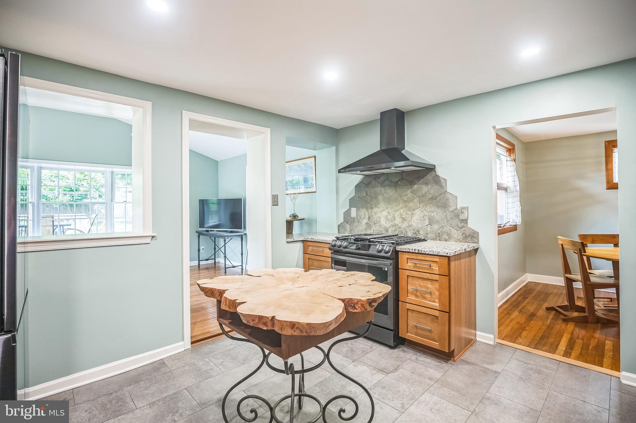 GLENSIDE - Residential