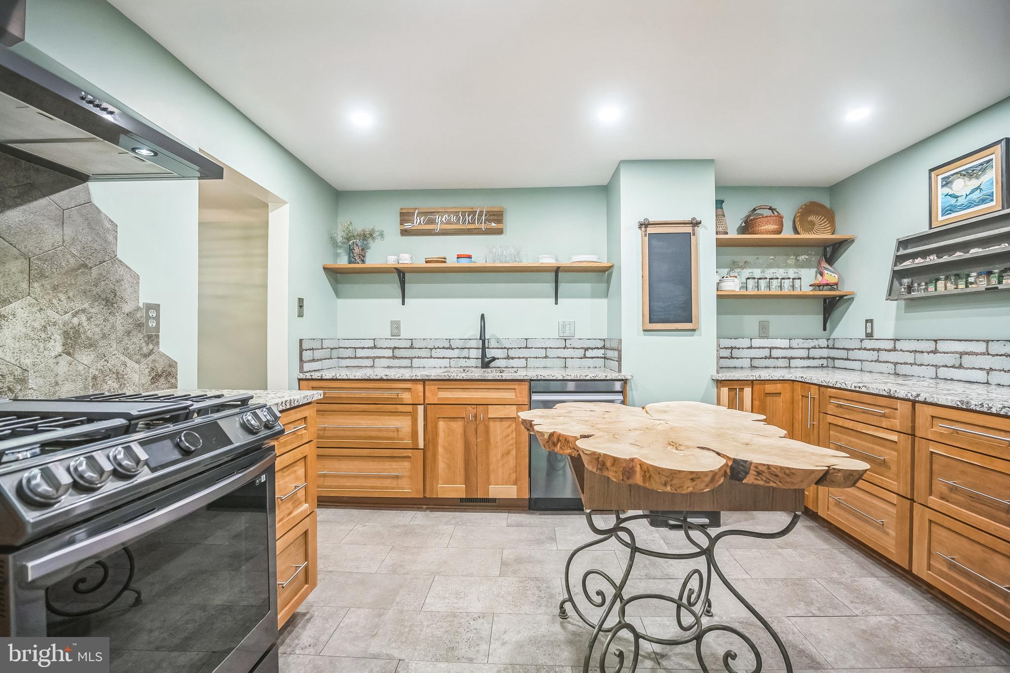GLENSIDE - Residential