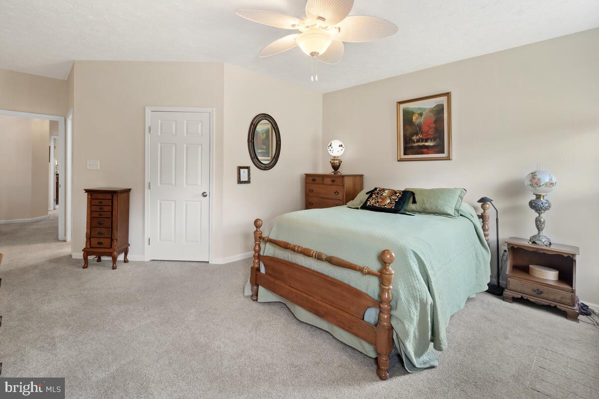 CAMBRIDGE FARMS - Residential