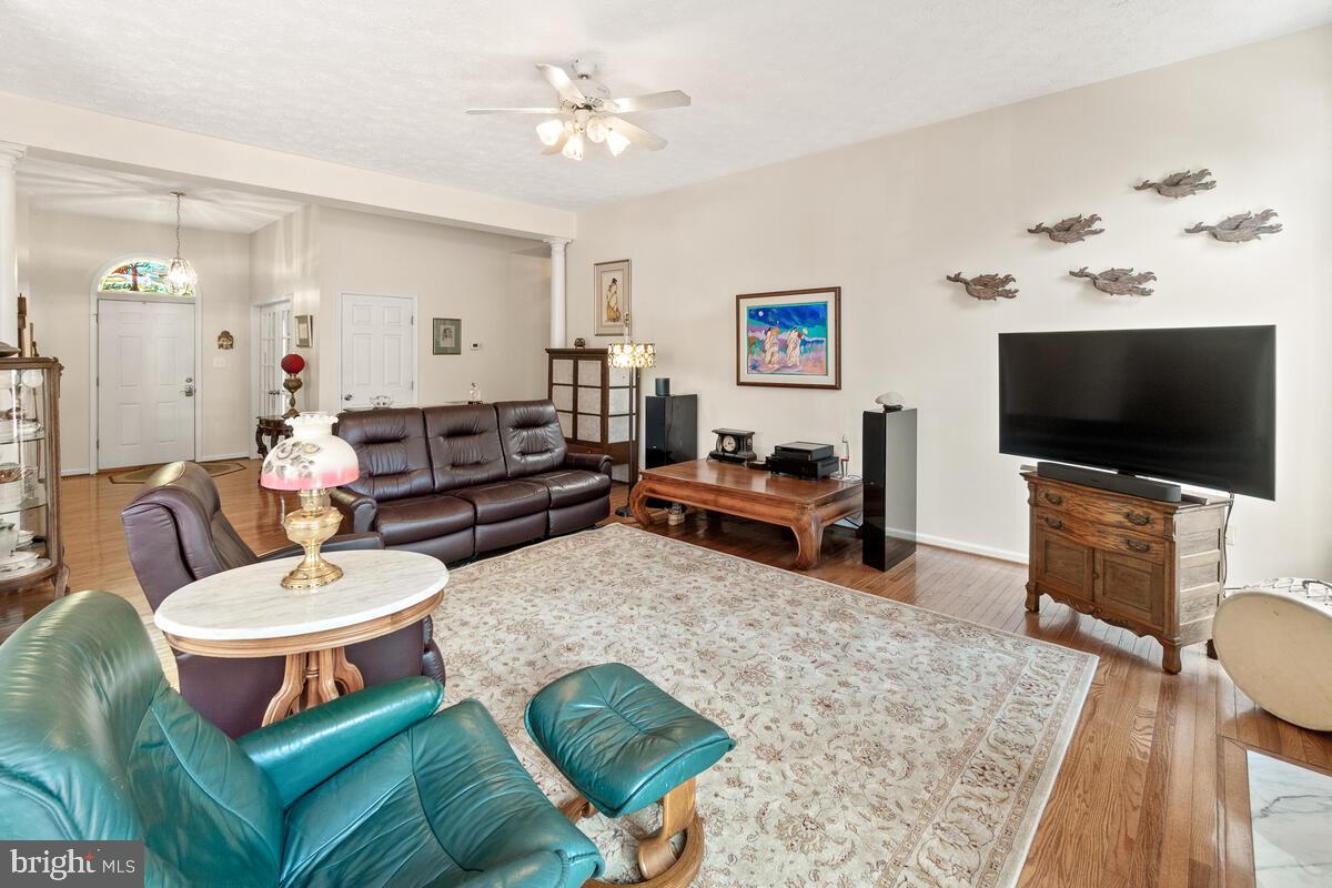 CAMBRIDGE FARMS - Residential