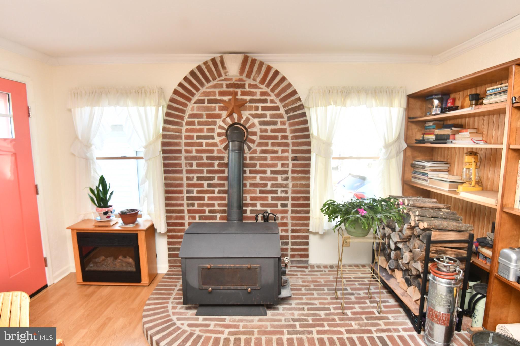 YORKSHIRE VILLAGE - Residential