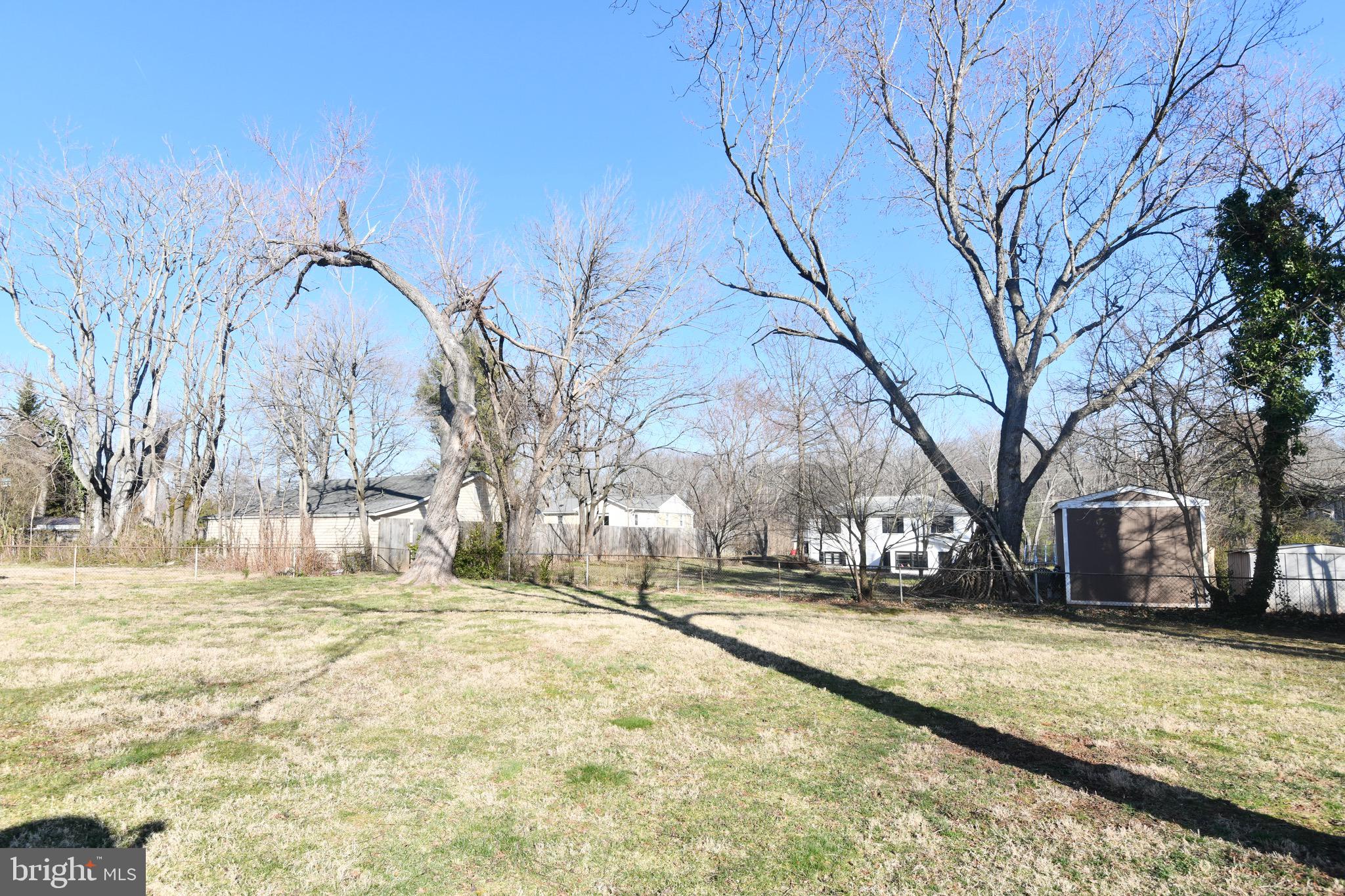 YORKSHIRE VILLAGE - Residential
