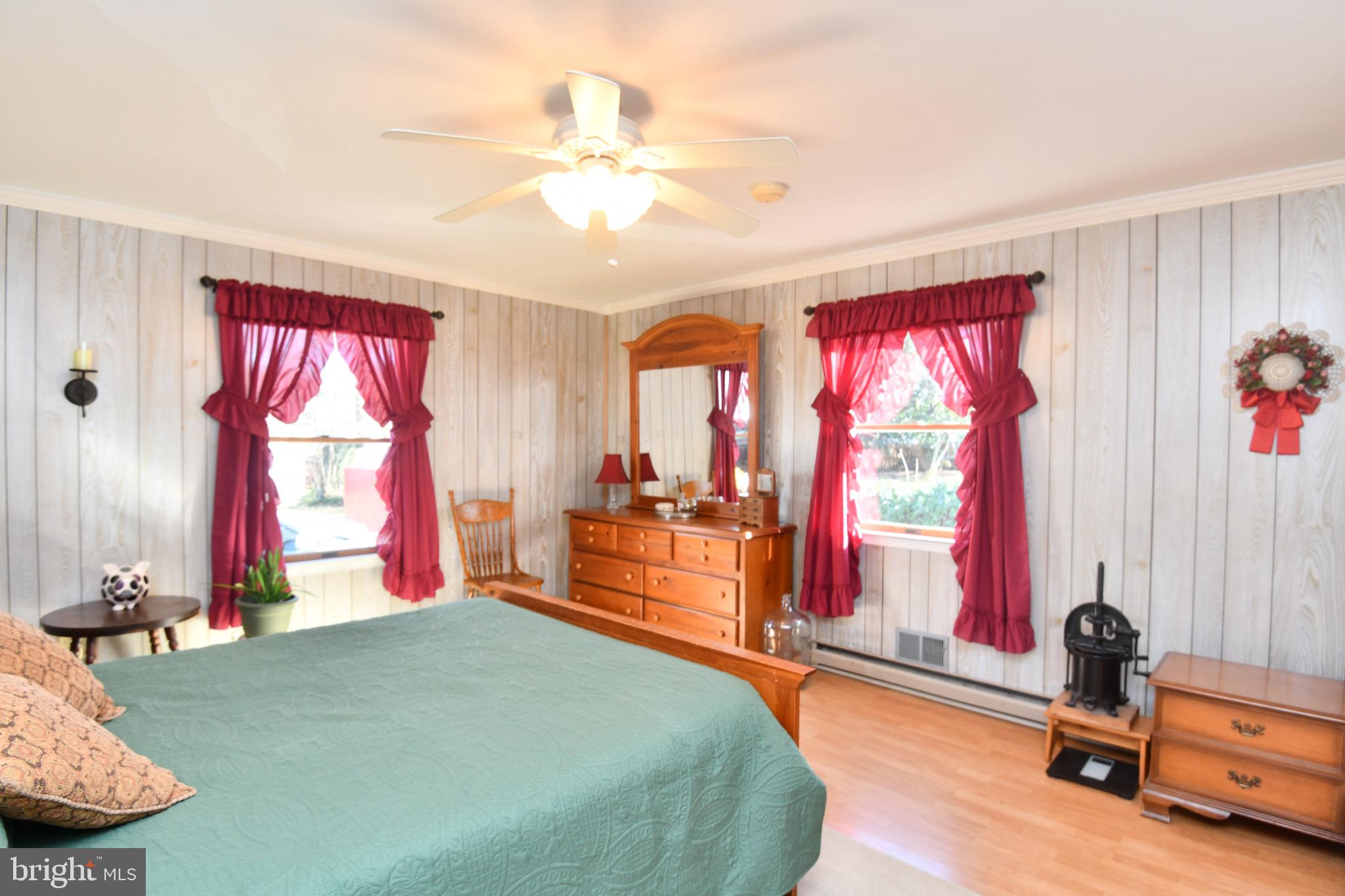 YORKSHIRE VILLAGE - Residential