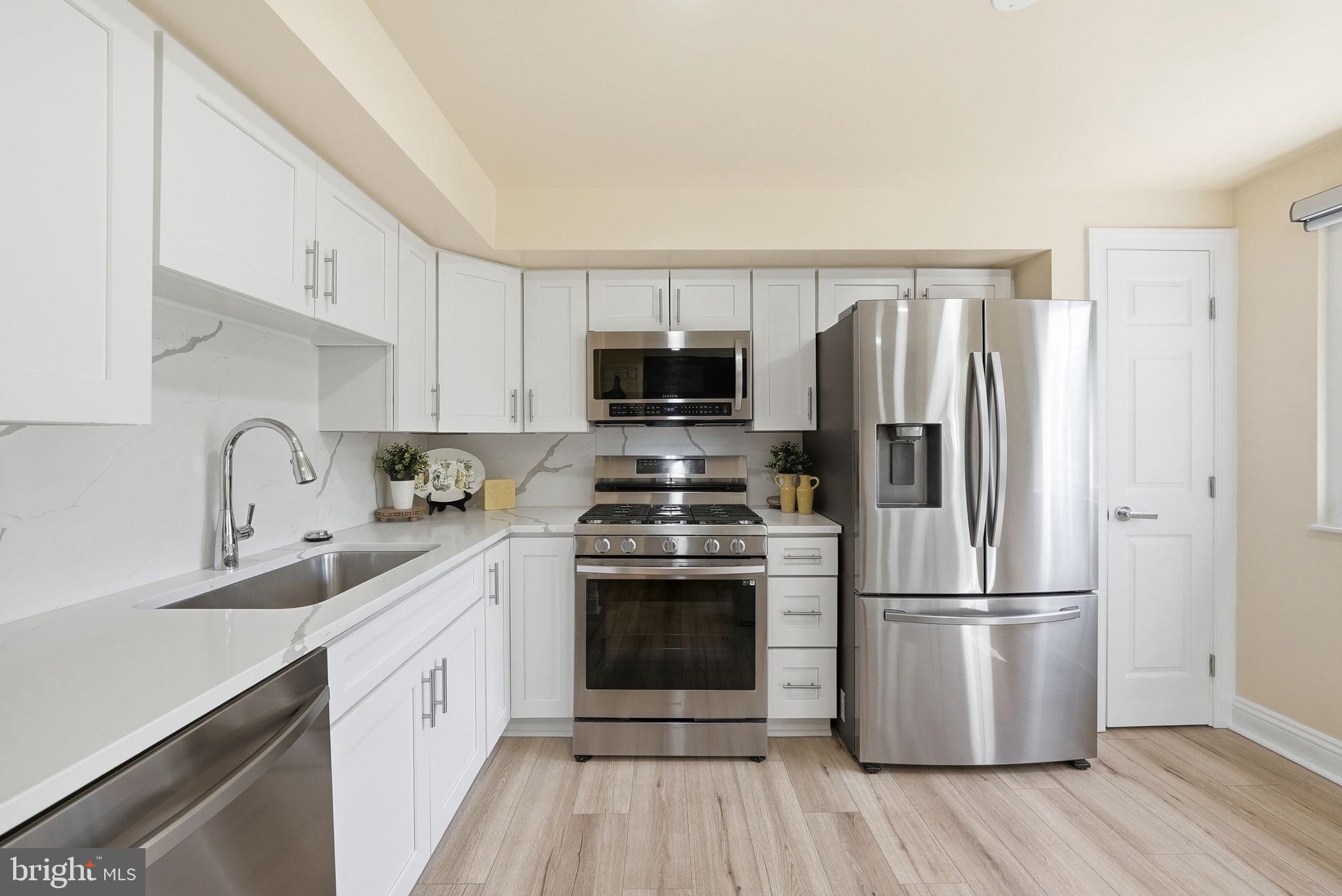 5227 PLEASURE COVE COURT