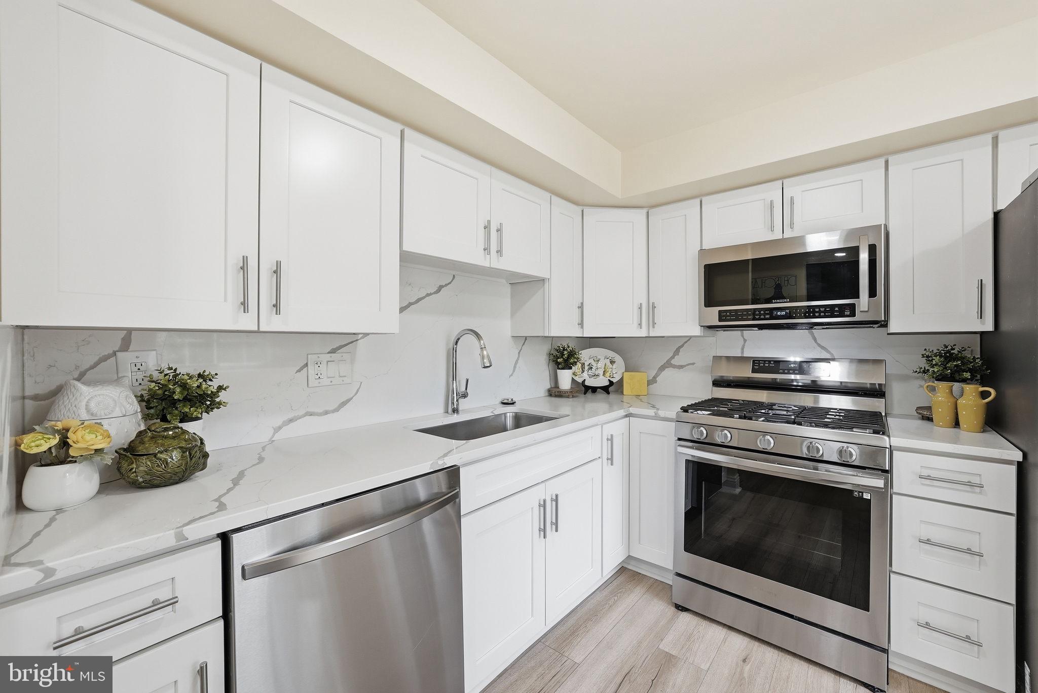 5227 PLEASURE COVE COURT