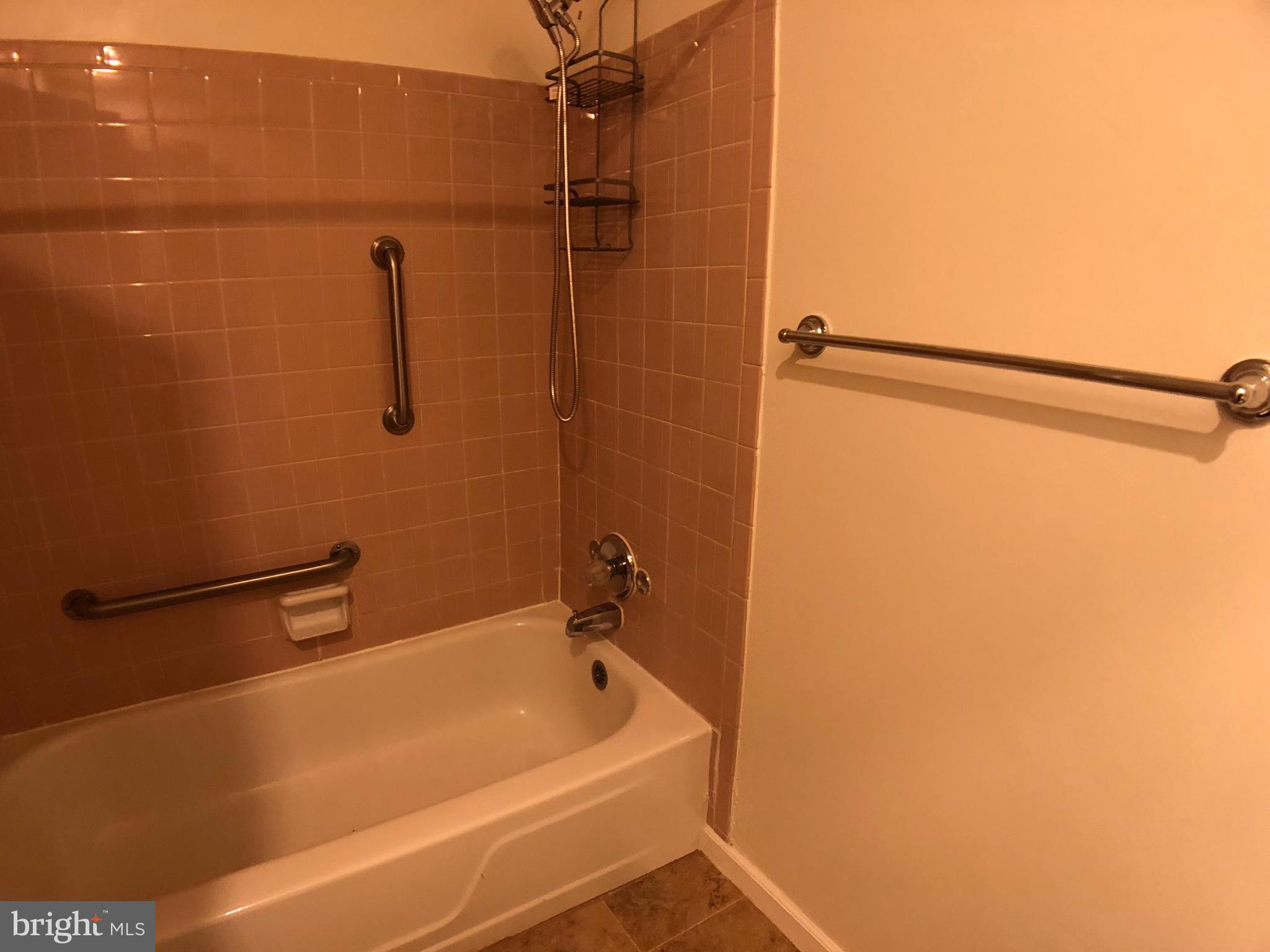 GREENTEE - Residential Lease