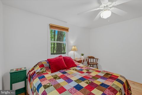 Tiny photo for 98 Ore Trail, BERKELEY SPRINGS, WV 25411 (MLS # WVMO2007630)