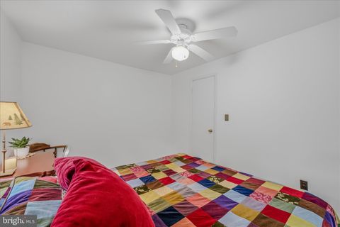 Tiny photo for 98 Ore Trail, BERKELEY SPRINGS, WV 25411 (MLS # WVMO2007630)
