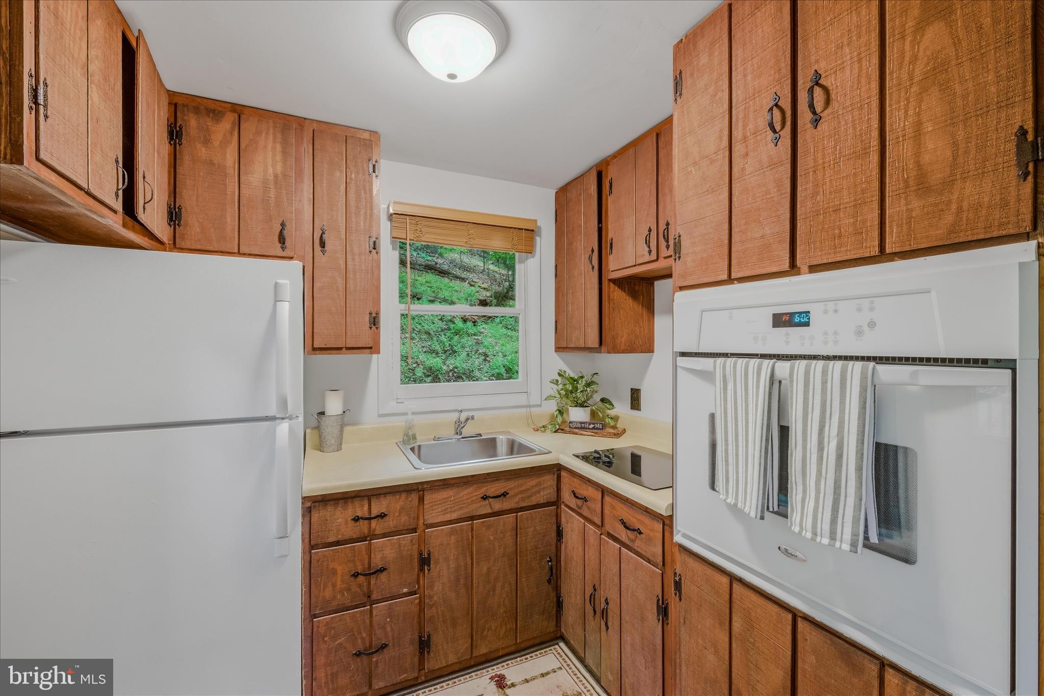 SPRUCE PINE HOLLOW - Residential