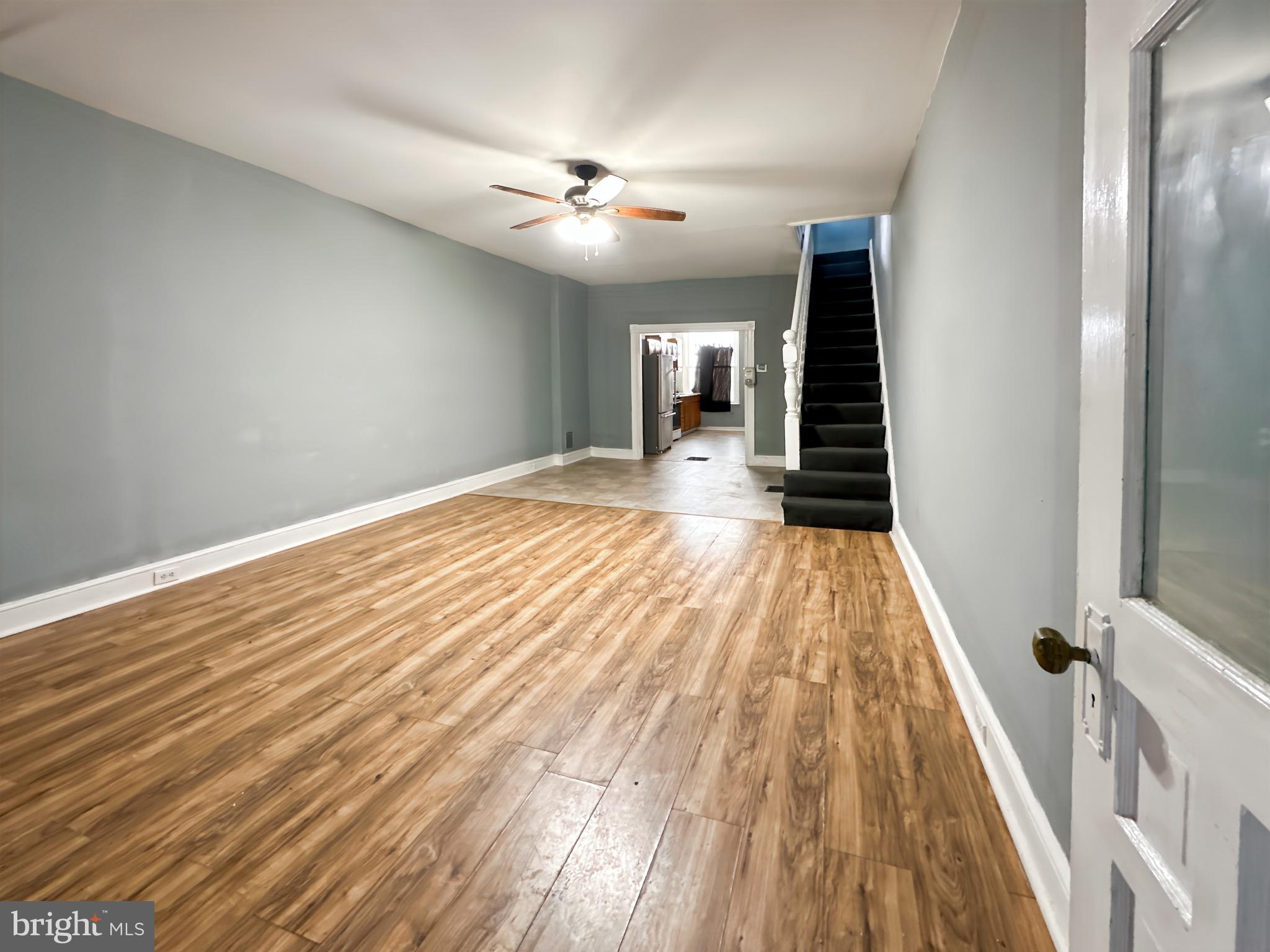 ELLWOOD PARK - Residential