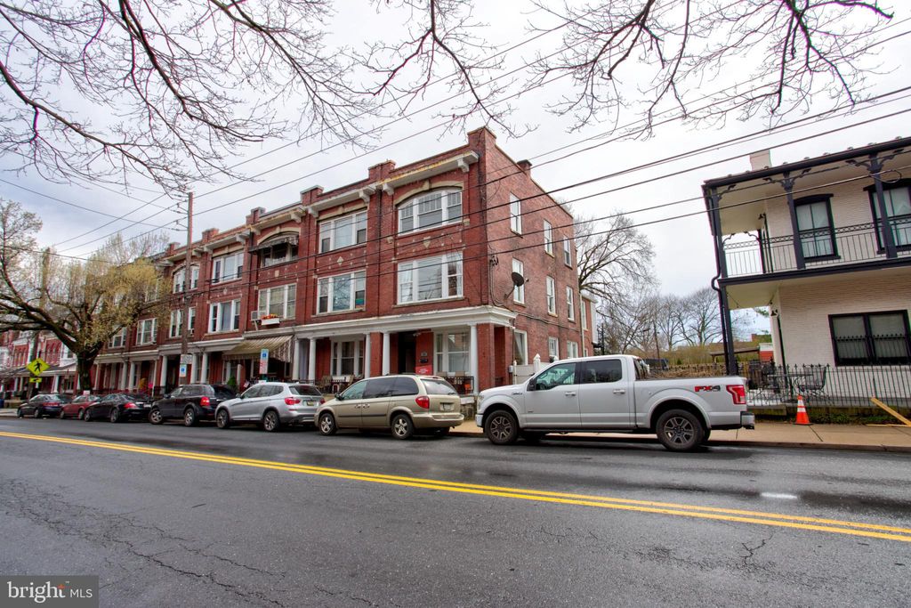 Photo of 10 E James Street, LANCASTER, PA 17602 (MLS # PALA2066684)