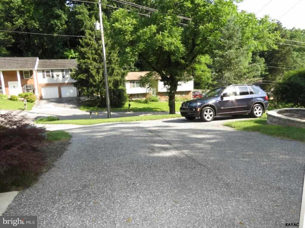 TRI HILL - Residential
