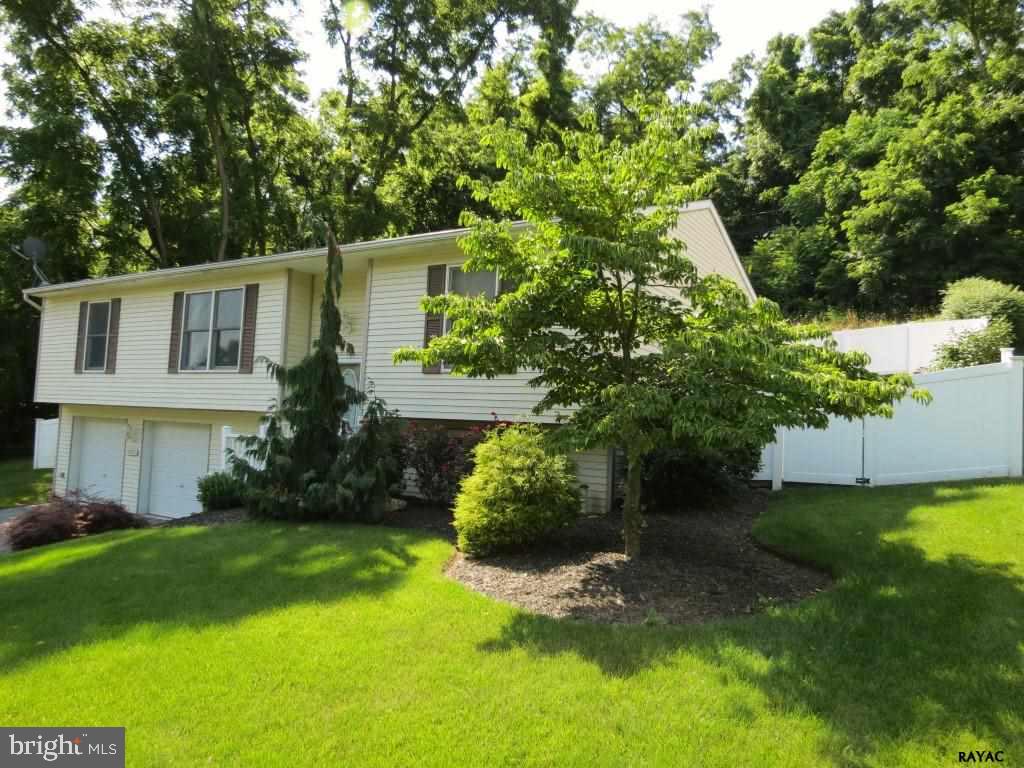 TRI HILL - Residential