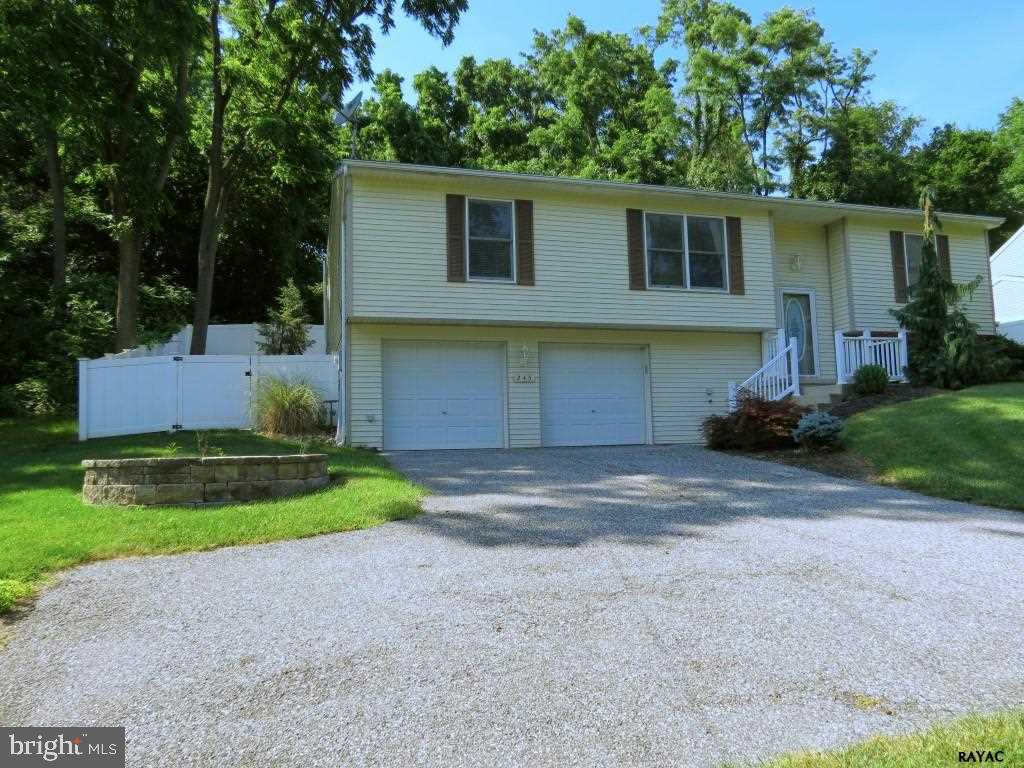TRI HILL - Residential