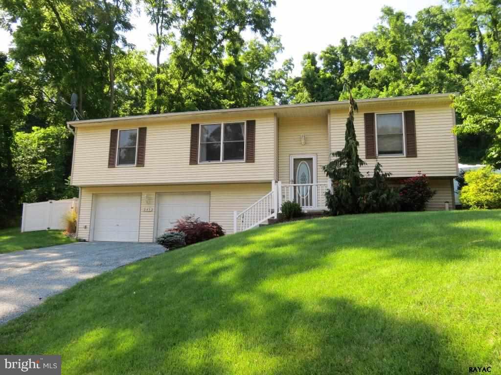 TRI HILL - Residential